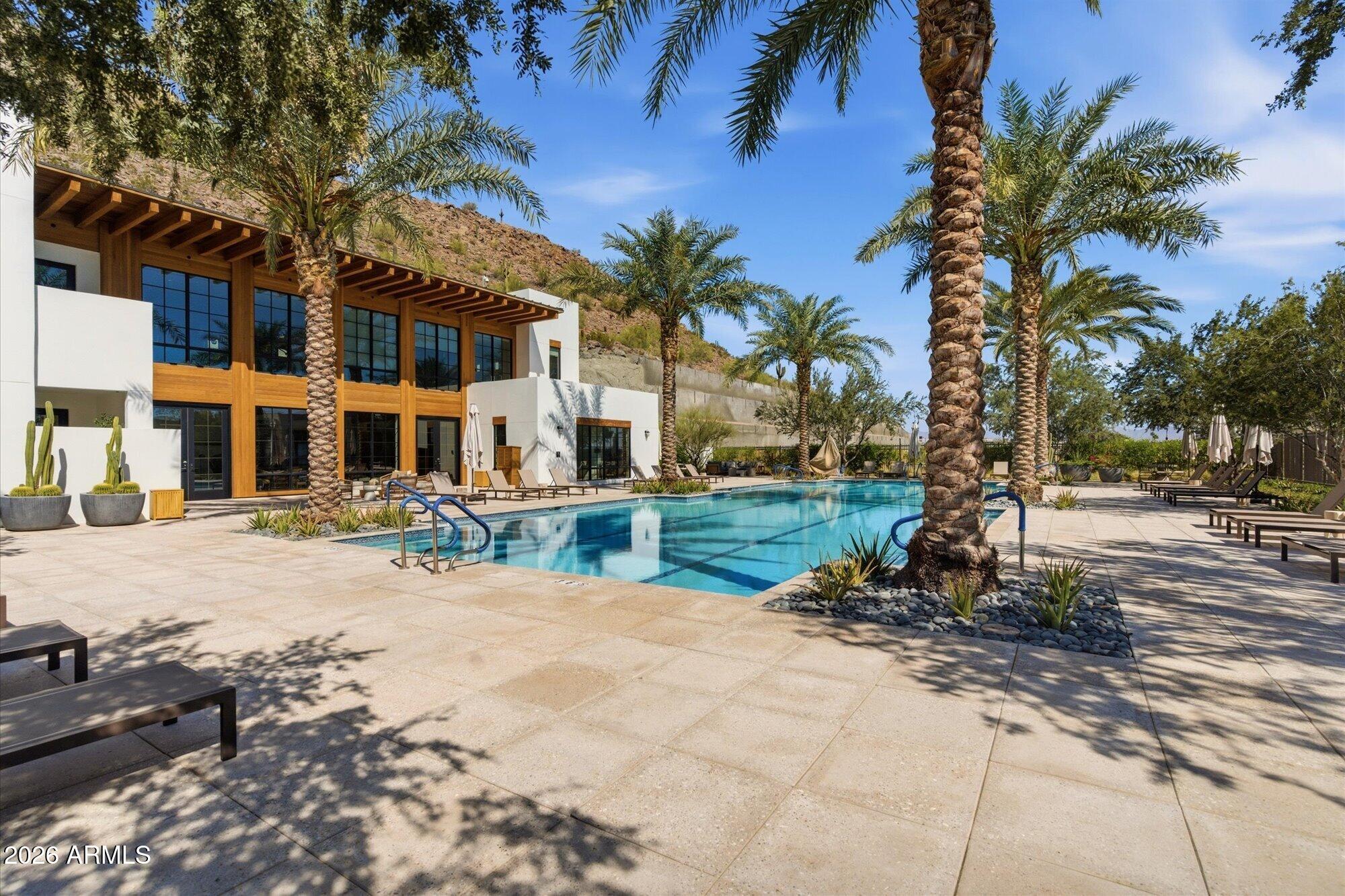 ASCENT AT THE PHOENICIAN MOUNTAINSIDE CONDOMINIUMS - Residential