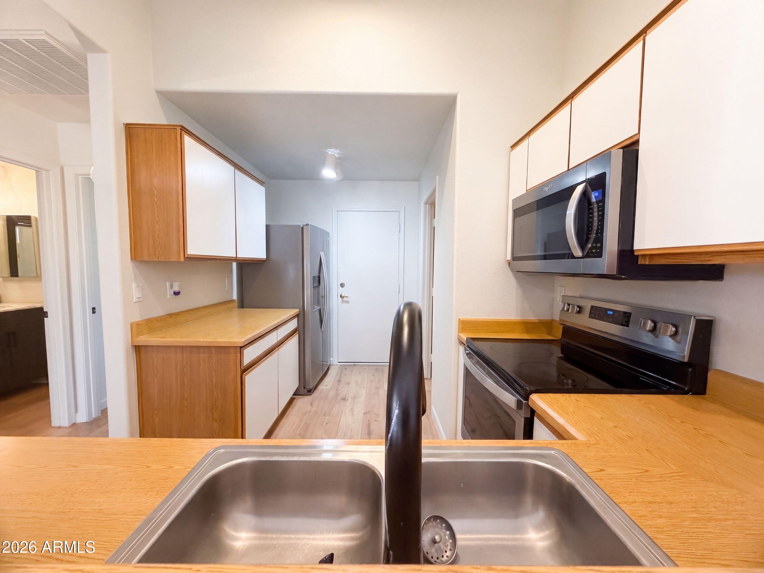 2756 S COMPTON --