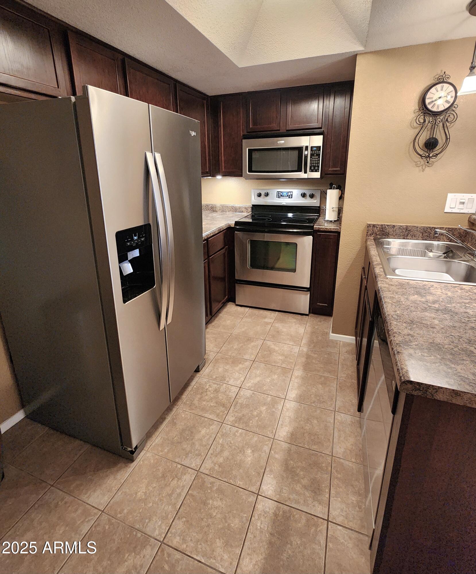 1720 E THUNDERBIRD Road 2059