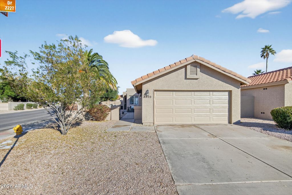 Photo of 2220 W Ironwood Drive, Chandler, AZ 85224 (MLS # 6967030)