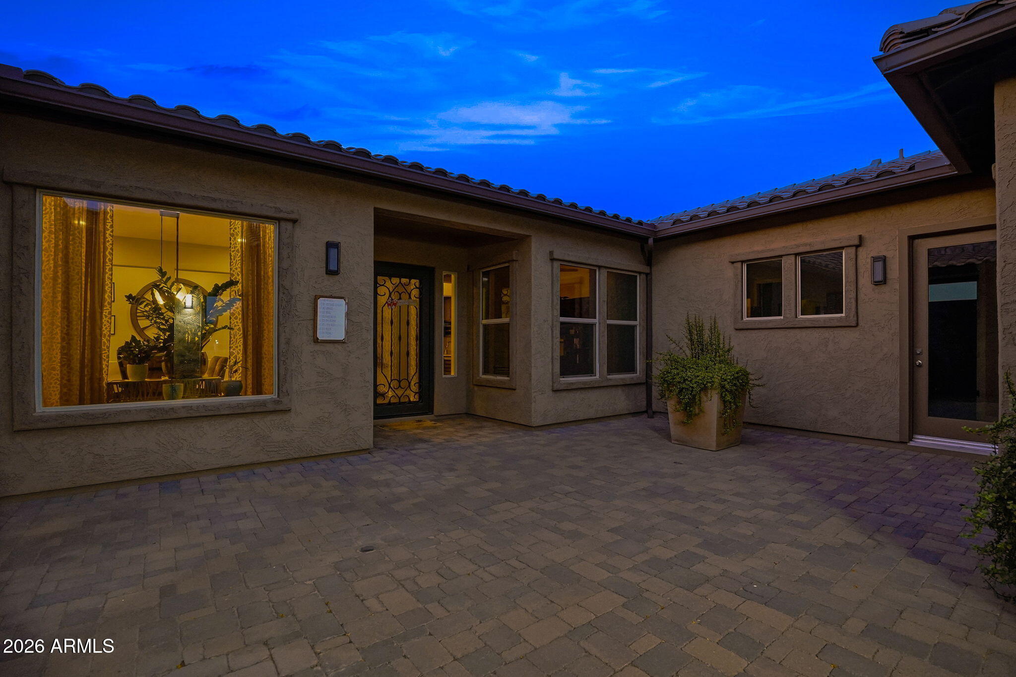 CABALLOS DEL RIO - Residential