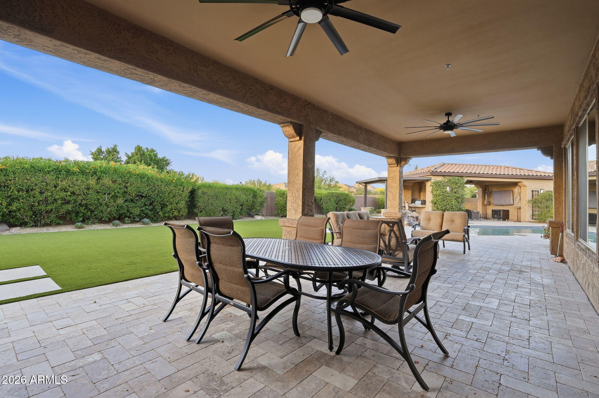 CABALLOS DEL RIO - Residential