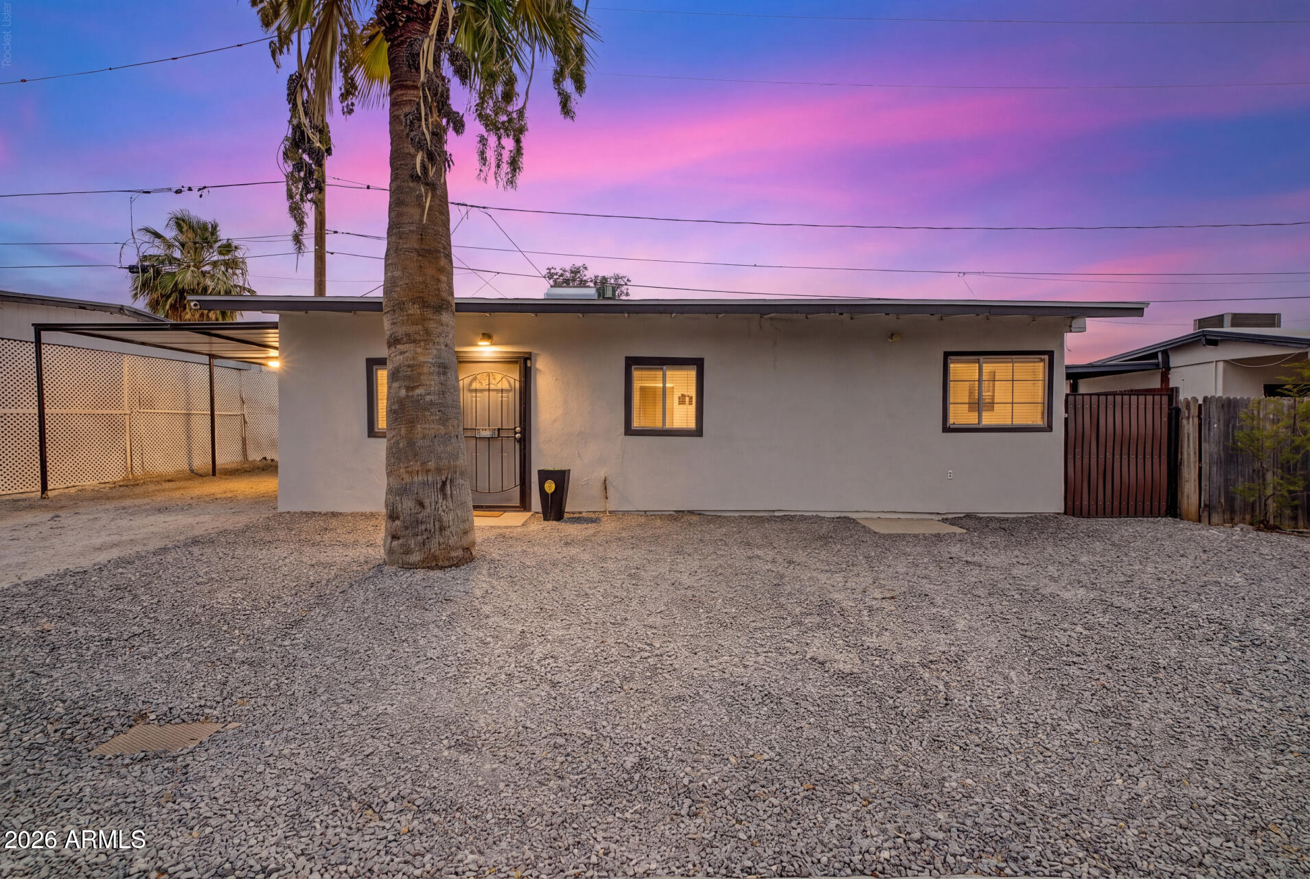 723 E SUNNYSLOPE Lane