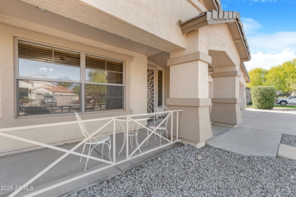 Photo of 133 E Canyon Creek Drive, Gilbert, AZ 85295 (MLS # 6957580)