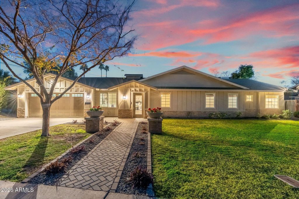 Photo of 3335 E Mariposa Street, Phoenix, AZ 85018 (MLS # 6976405)