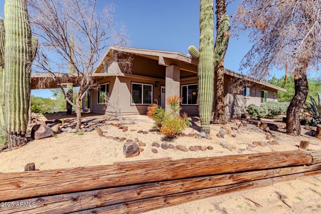 Photo of 30120 N 70th Street, Scottsdale, AZ 85266 (MLS # 6939386)