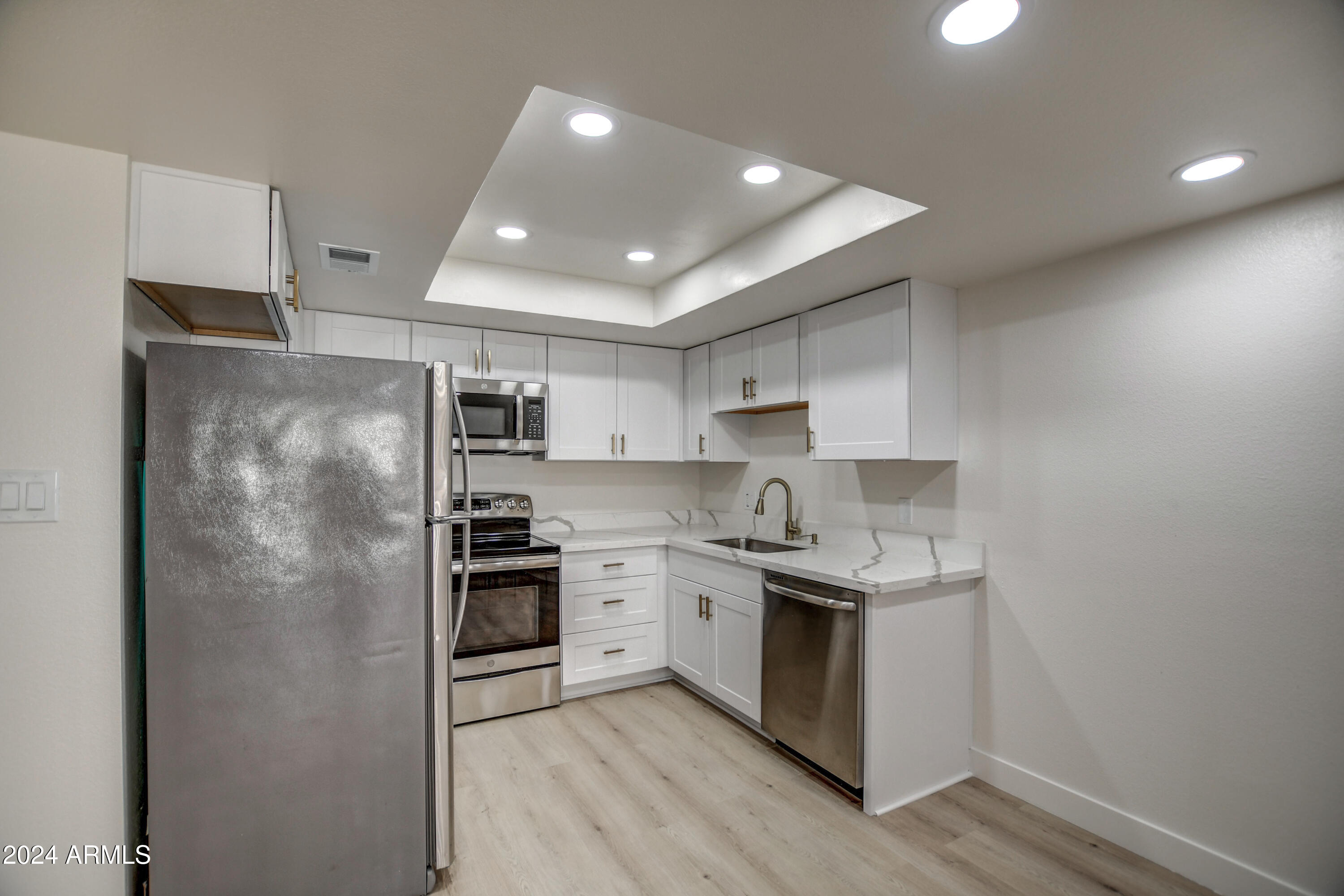 7920 E Camelback Road 609