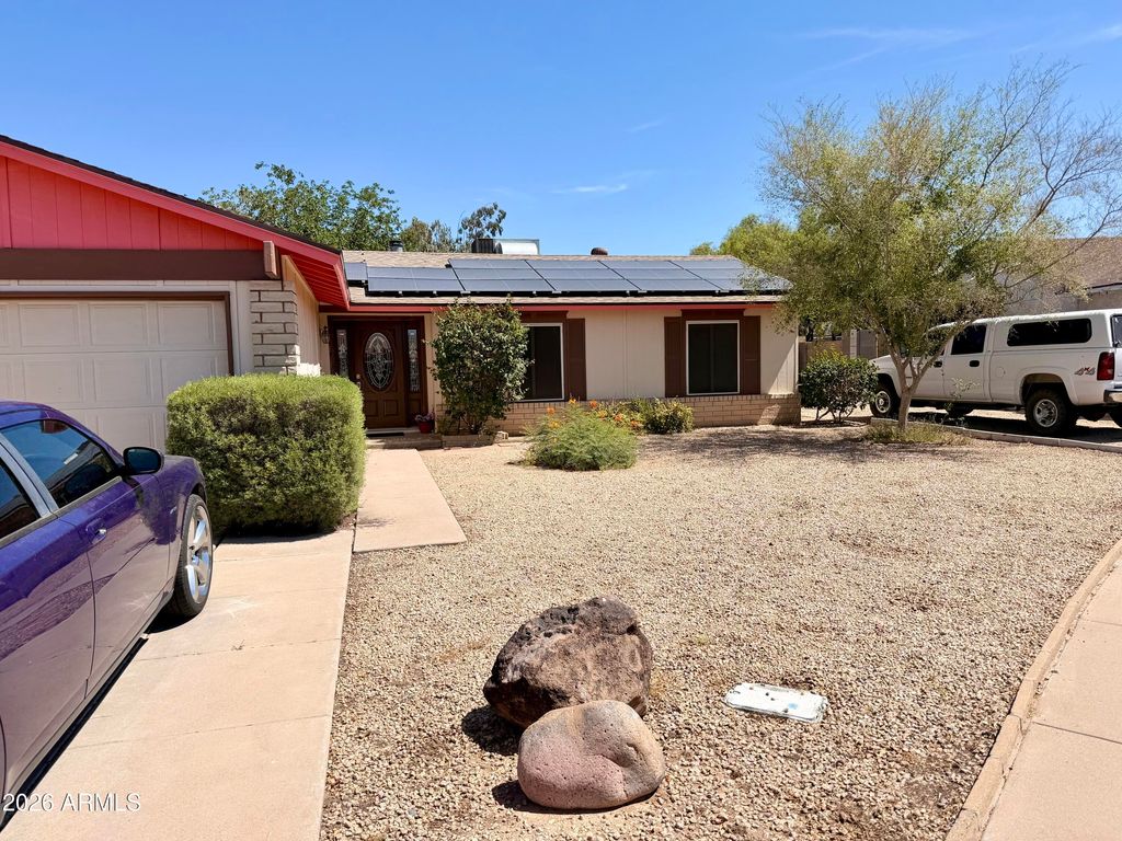 Photo of 4912 W Bluefield Avenue, Glendale, AZ 85308 (MLS # 7039091)
