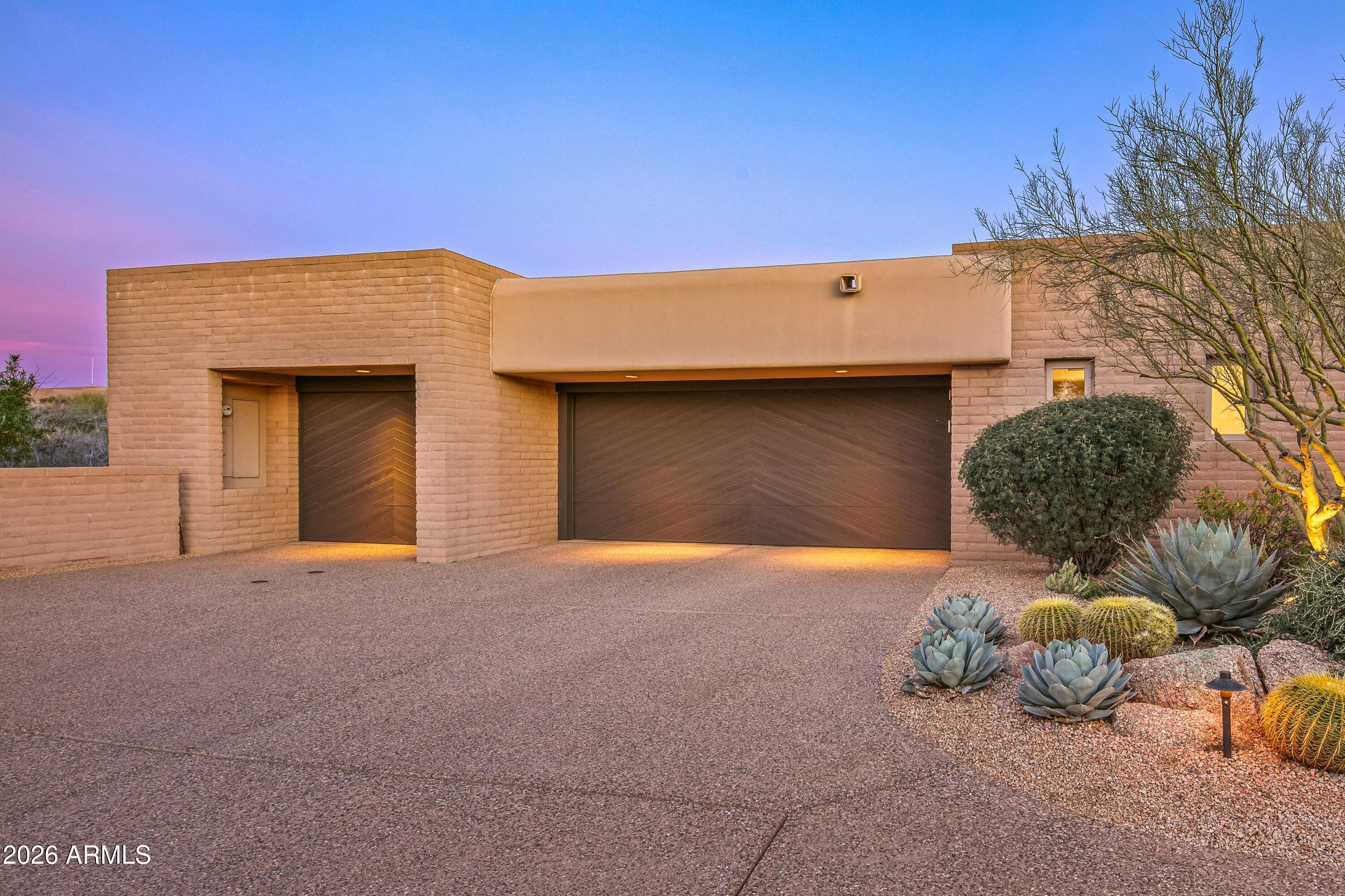 11131 E GRAYTHORN Drive