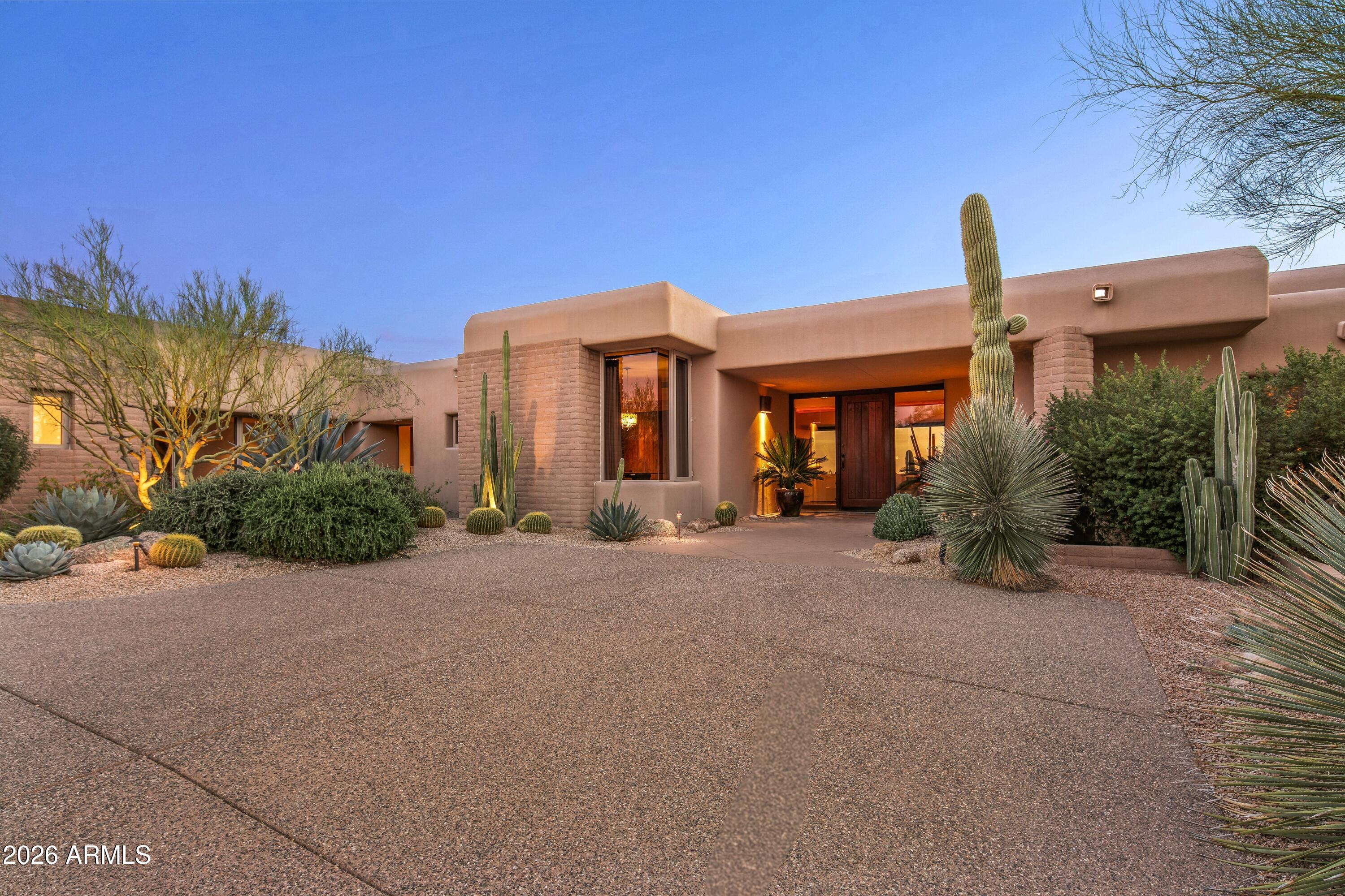 11131 E GRAYTHORN Drive