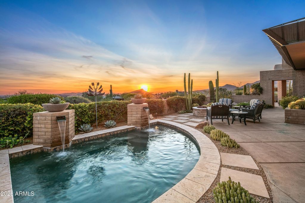 Photo of 11131 E Graythorn Drive, Scottsdale, AZ 85262 (MLS # 7002398)