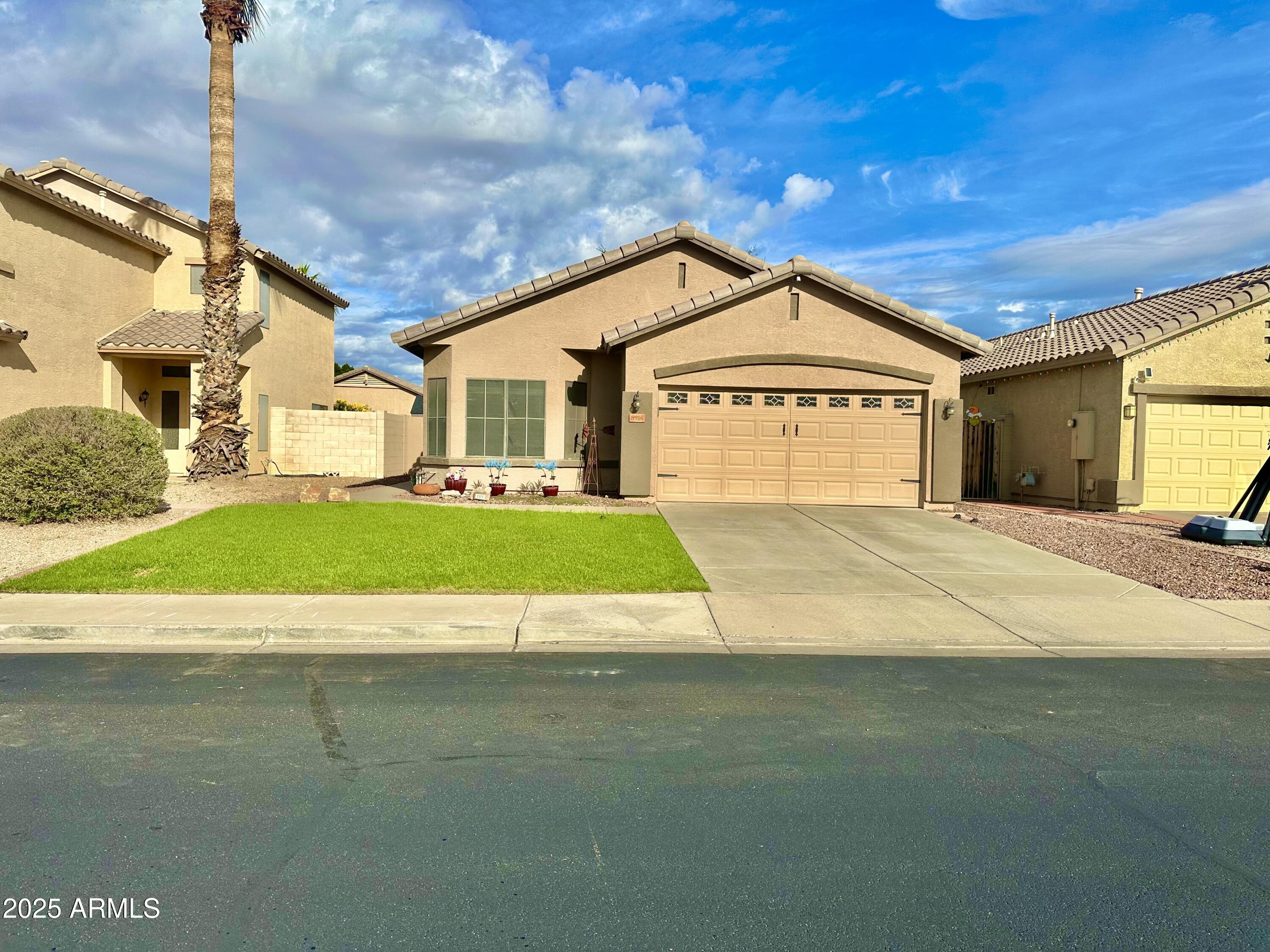 8916 W CHERRY HILLS Drive