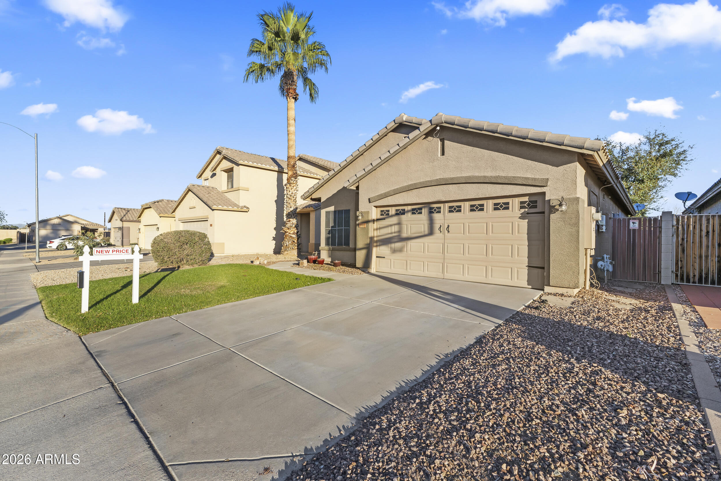 8916 W CHERRY HILLS Drive