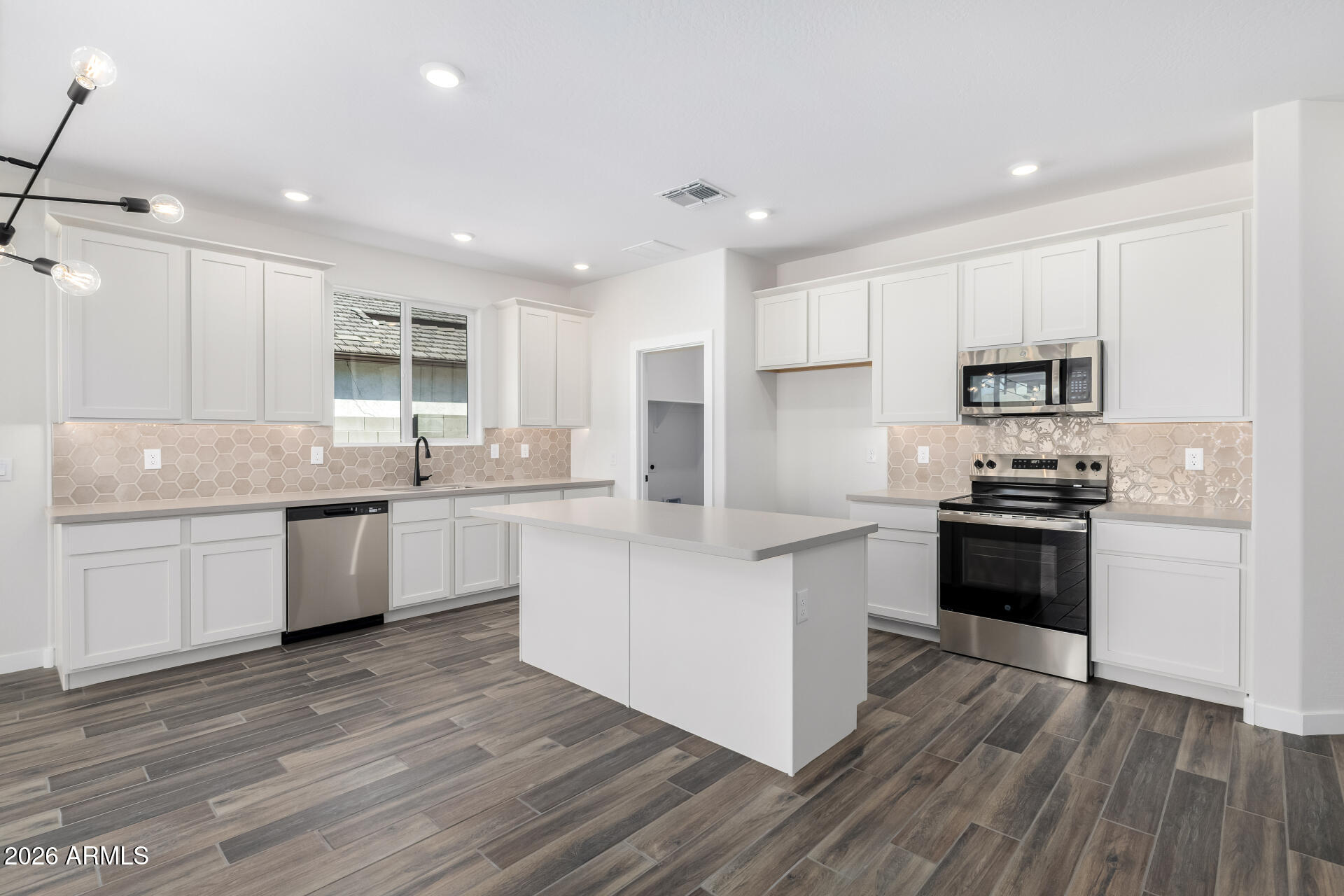 1188 E Ridgerock Street