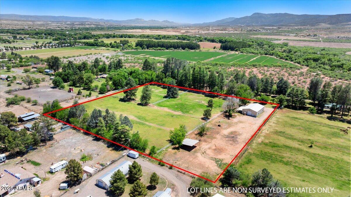 4000 W Mahoney Road -
