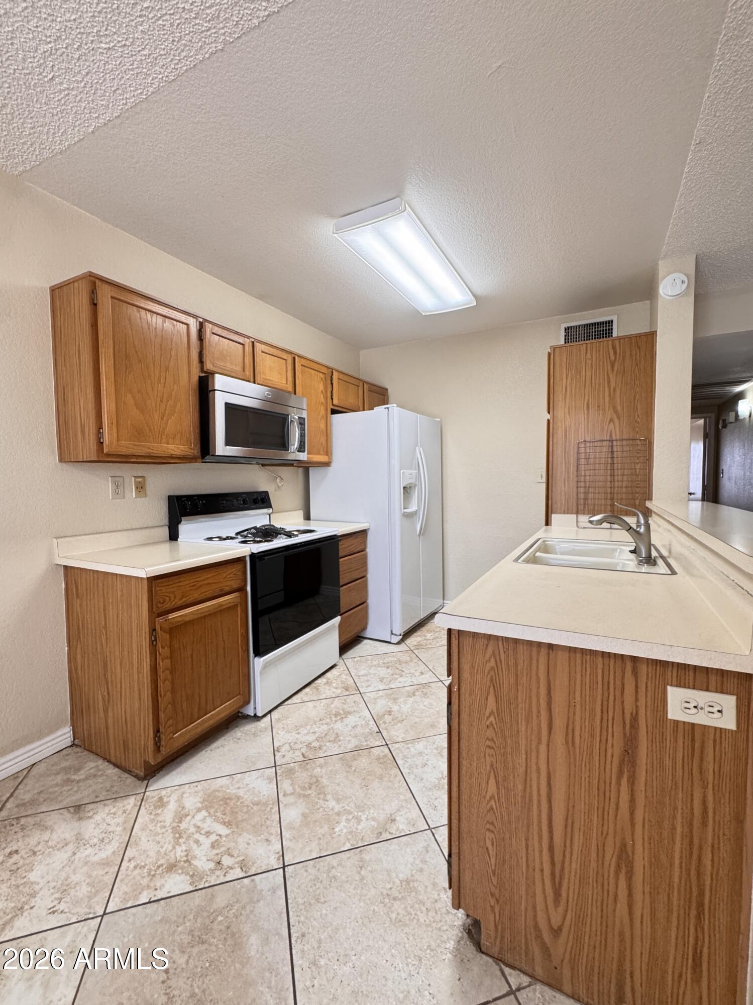 2910 W Marconi Avenue Unit 104