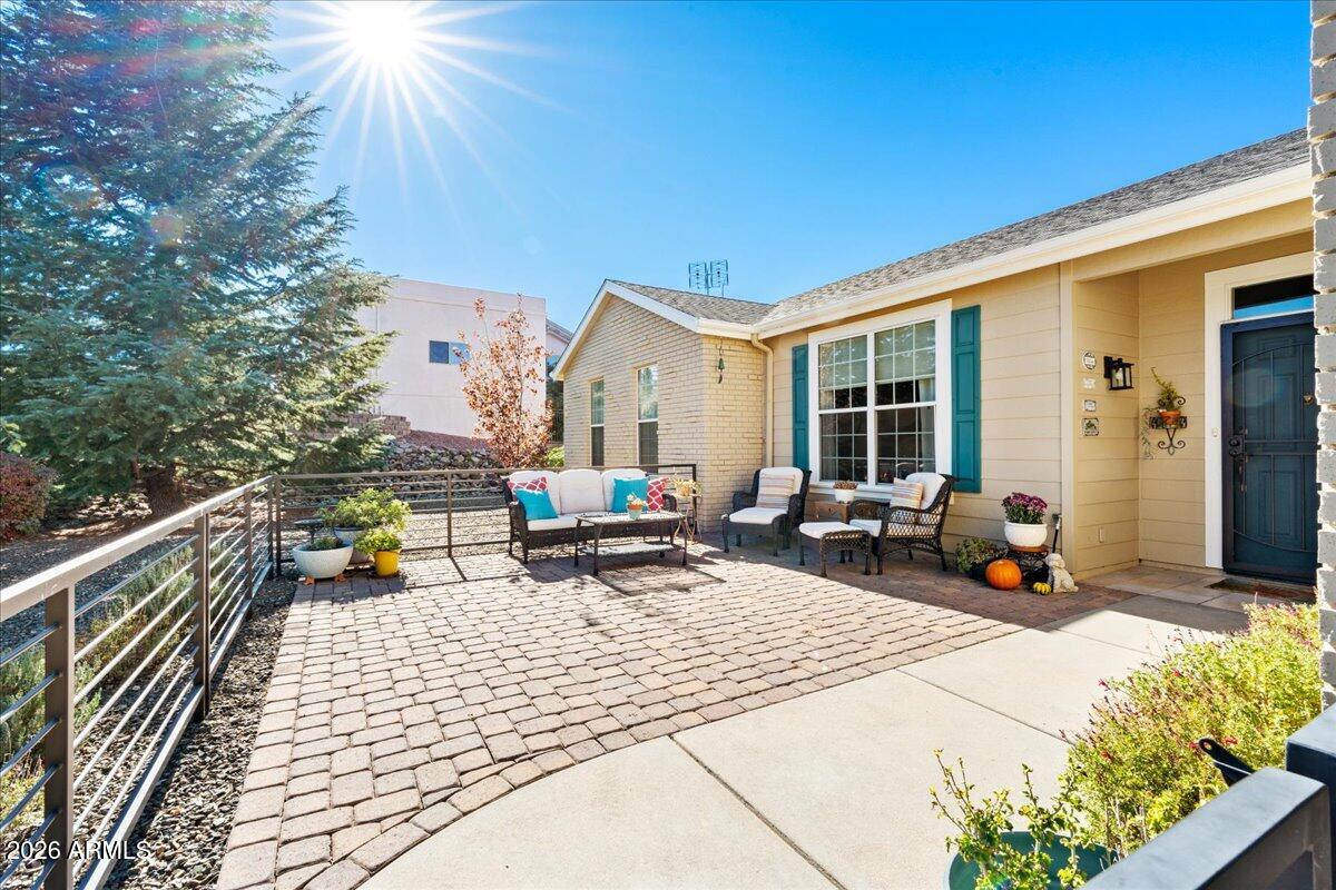 1075 LONGVIEW Drive
