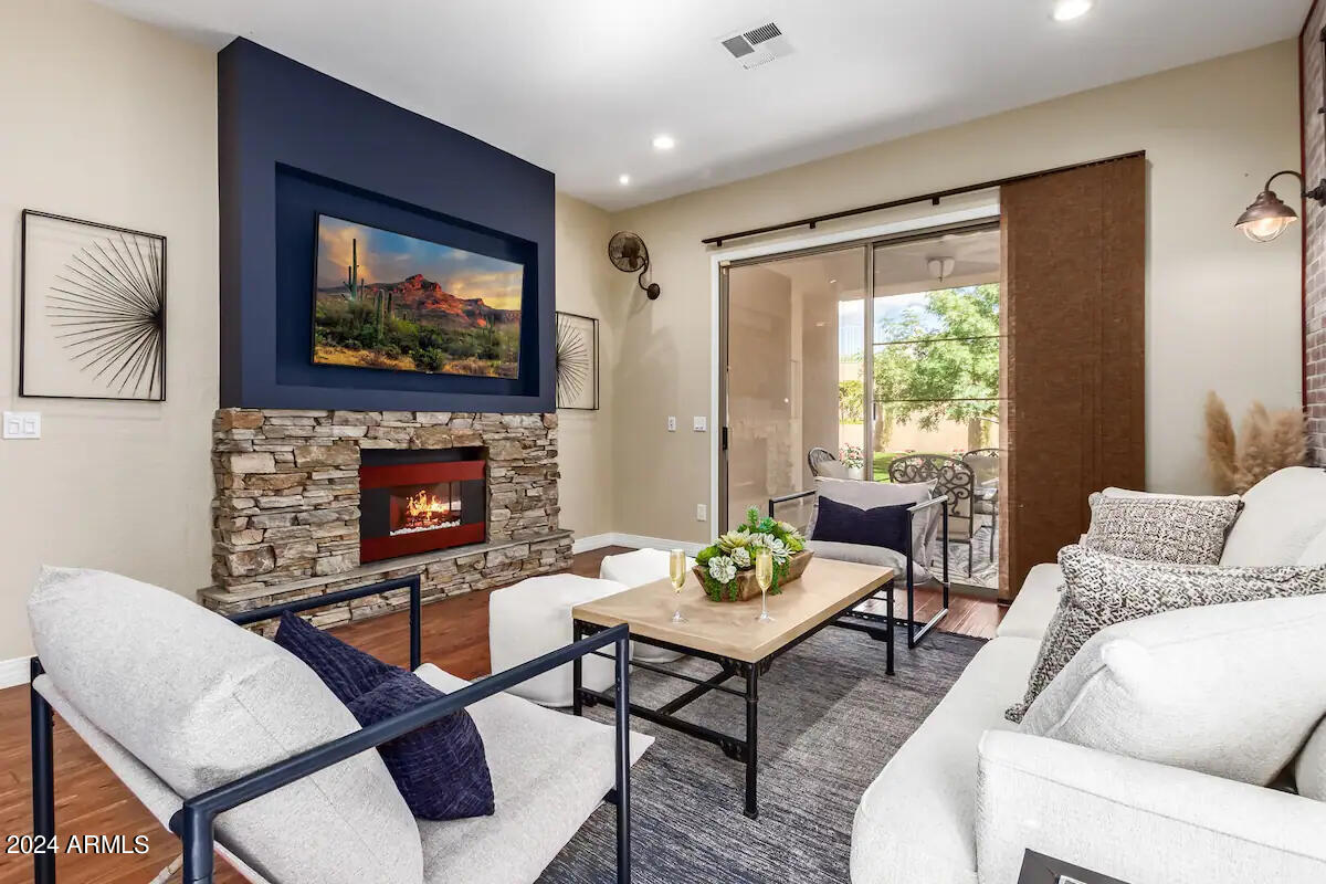 9646 E SIDEWINDER Trail