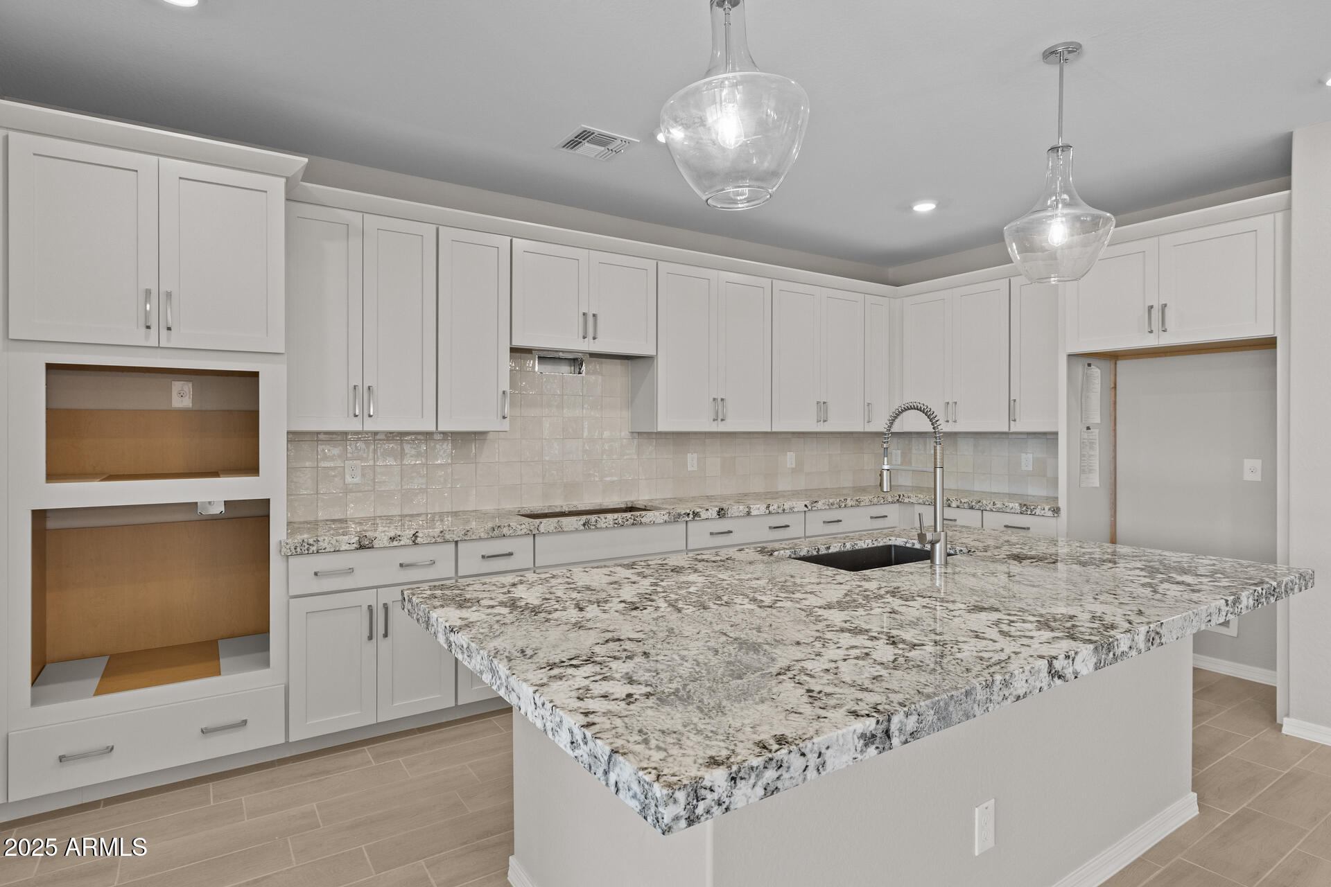 18945 W MONTEROSA Street