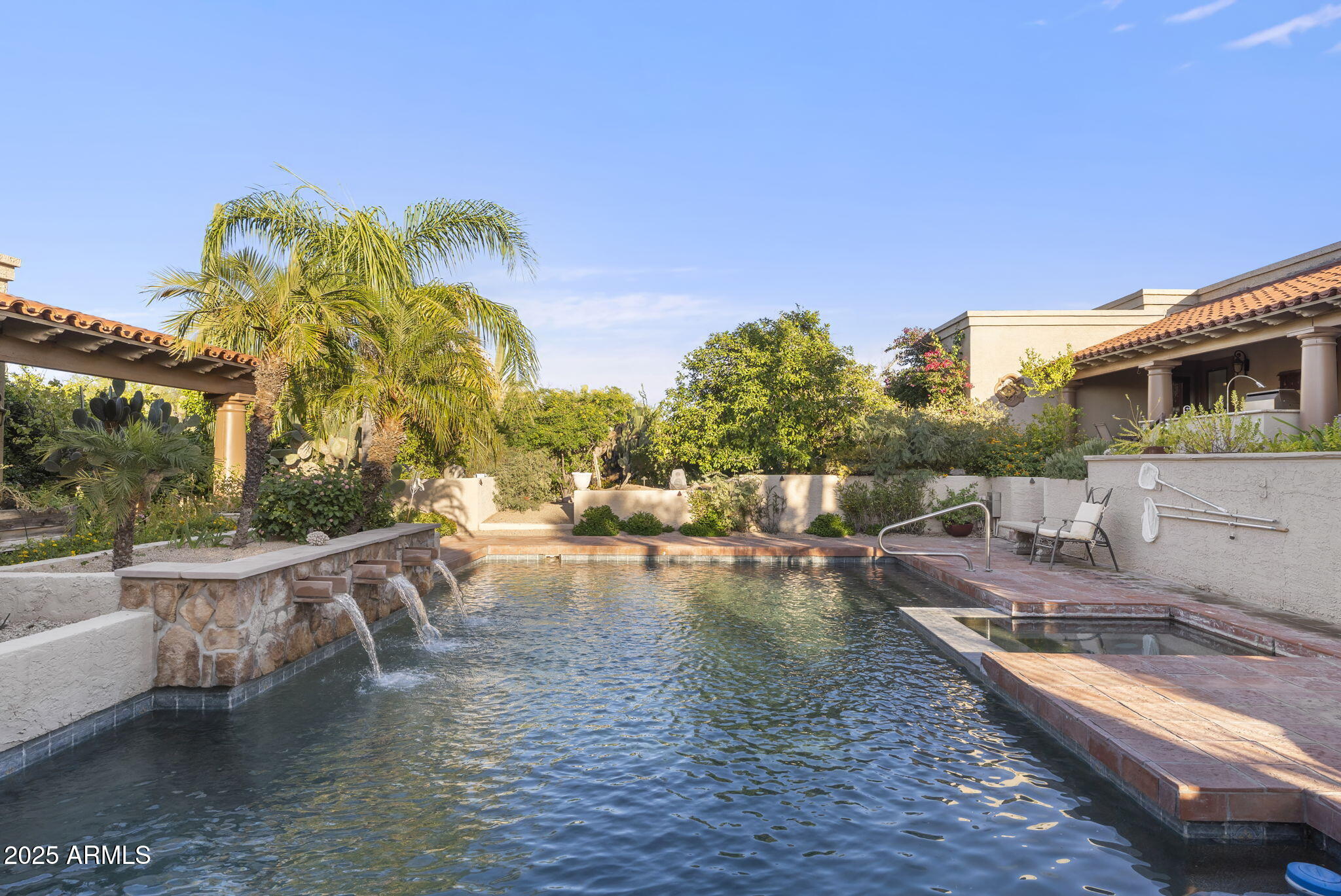 8944 E LAZYWOOD Place