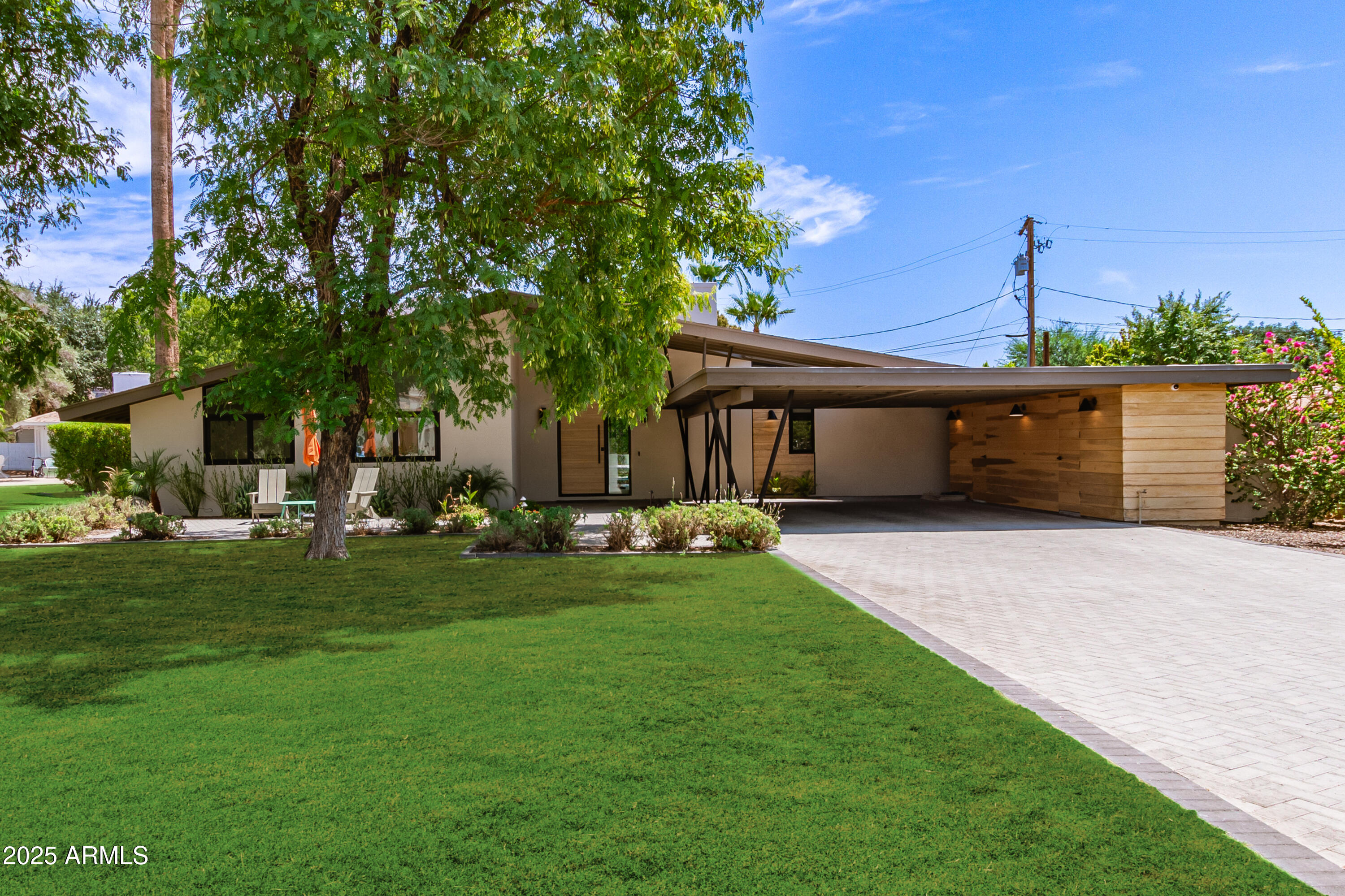 4101 E MEDLOCK Drive