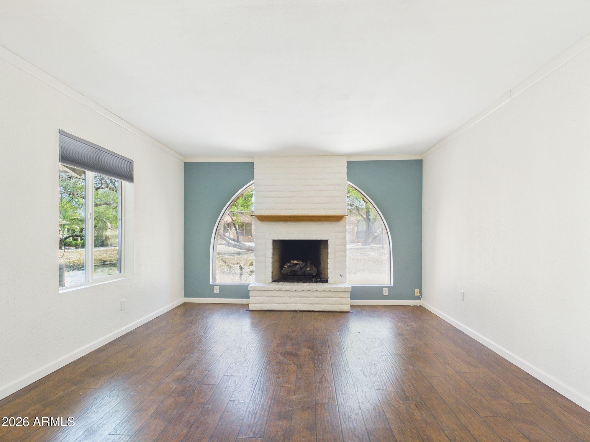 2426 N SHADE TREE Circle