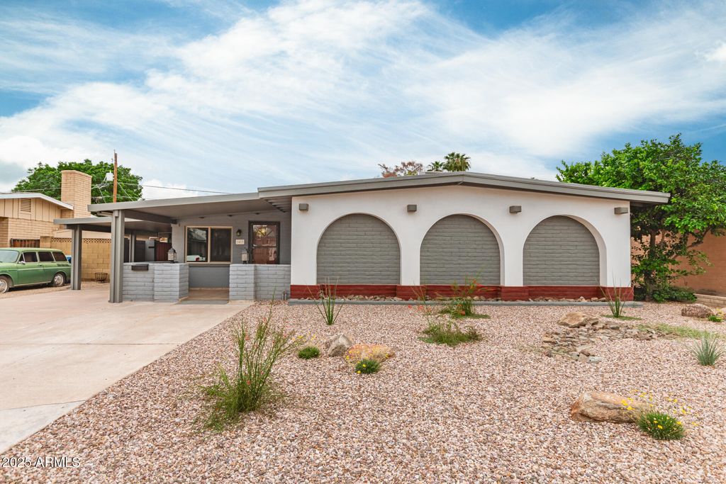 Photo of 1413 E Wesleyan Drive, Tempe, AZ 85282 (MLS # 6932568)