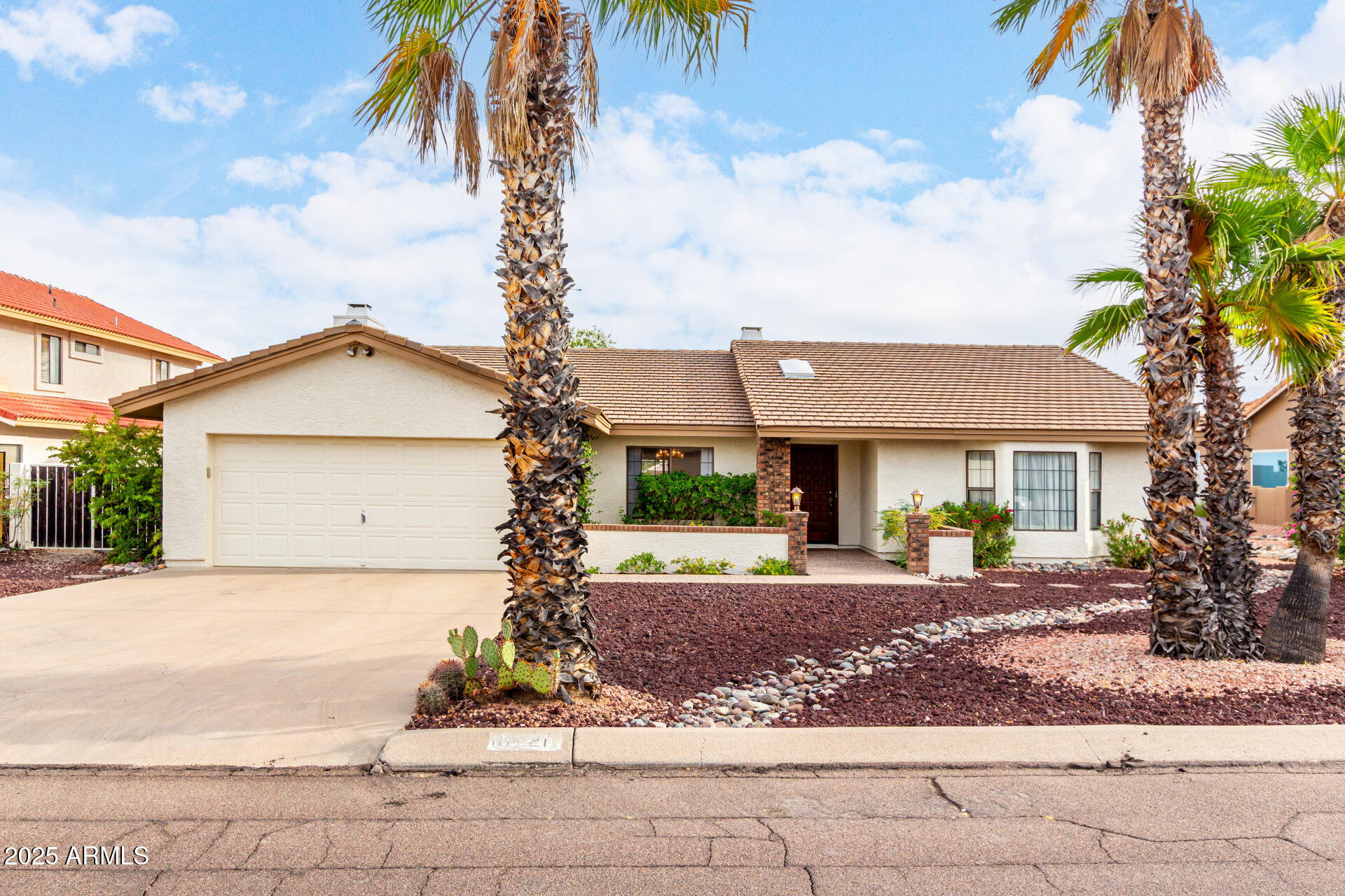 16221 E MONTROSE Drive