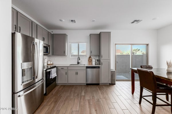 7512 W DARROW ST, LAVEEN, AZ 85339 - Image cae150ec3f037db7612a6aa5fccbdd9b/1937080893