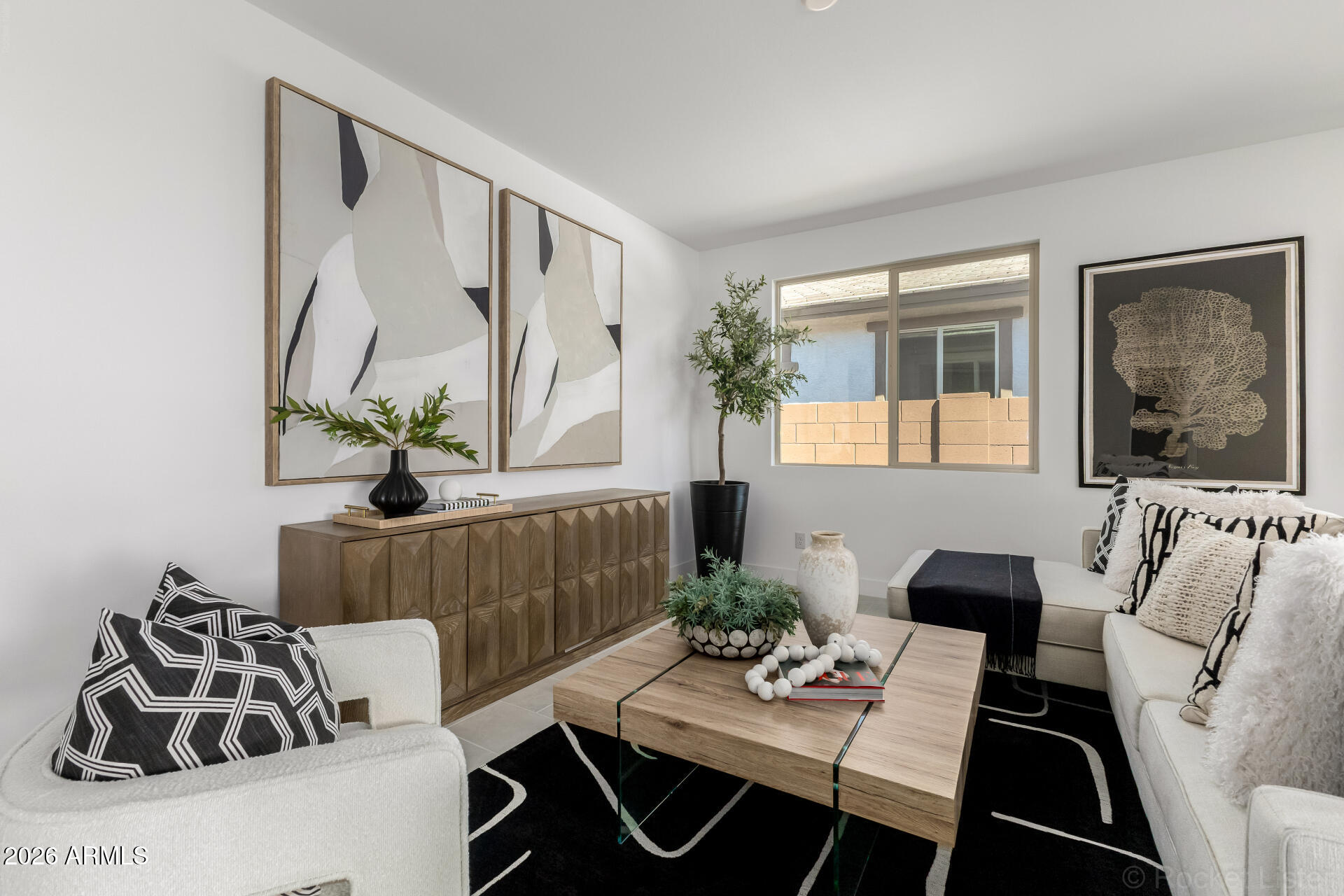 2913 E Mecklenburg Way