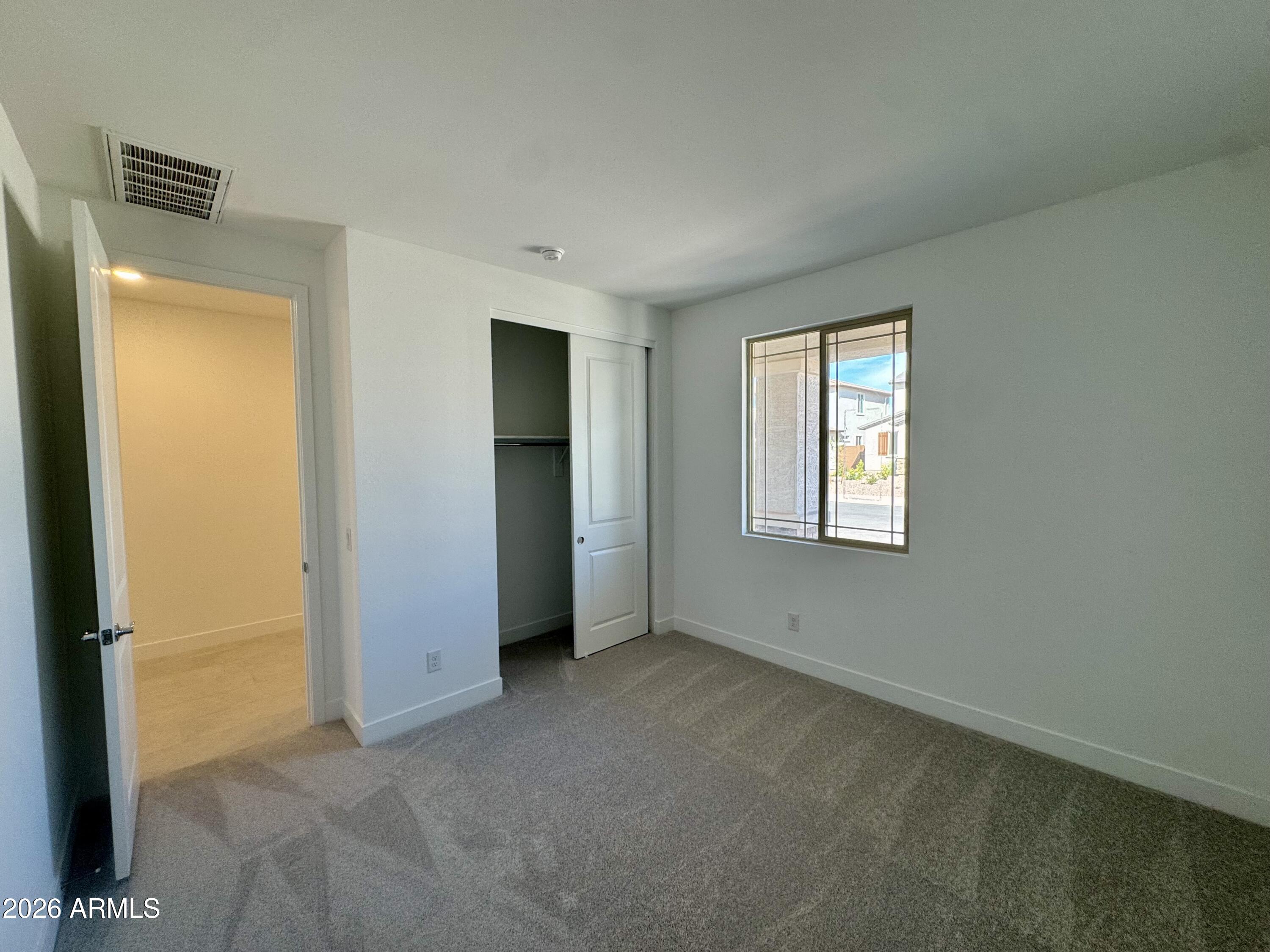 2913 E Mecklenburg Way