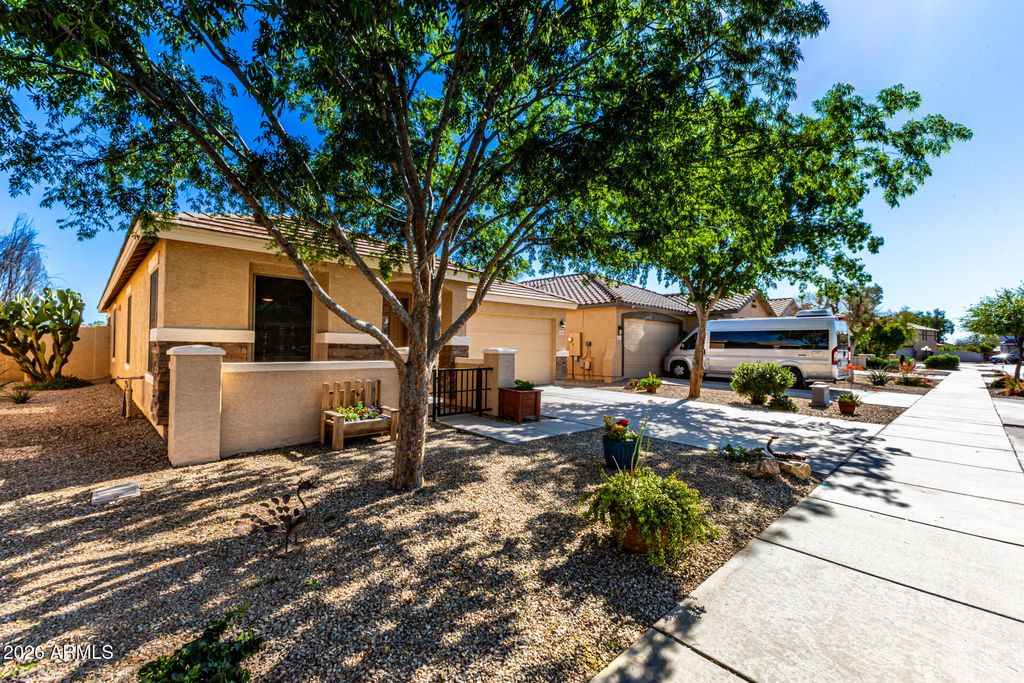 Photo of 21905 E Via Del Palo Ct, Queen Creek, AZ 85142 (MLS # 6992298)