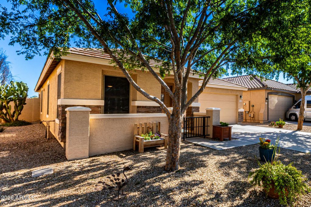 Photo of 21905 E Via Del Palo Ct, Queen Creek, AZ 85142 (MLS # 6992298)