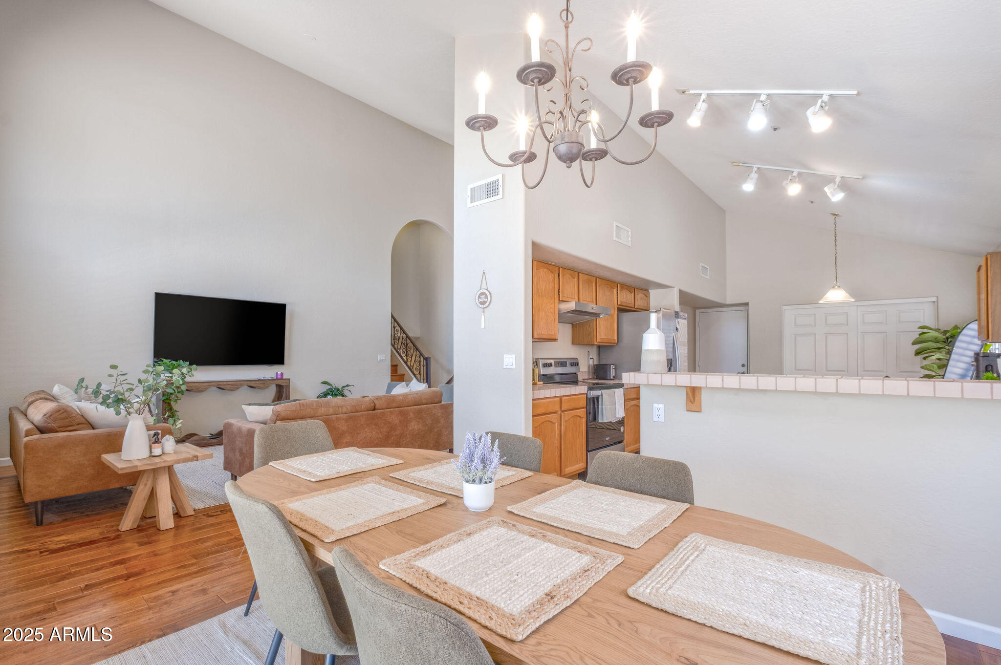 8842 E PALM RIDGE Drive