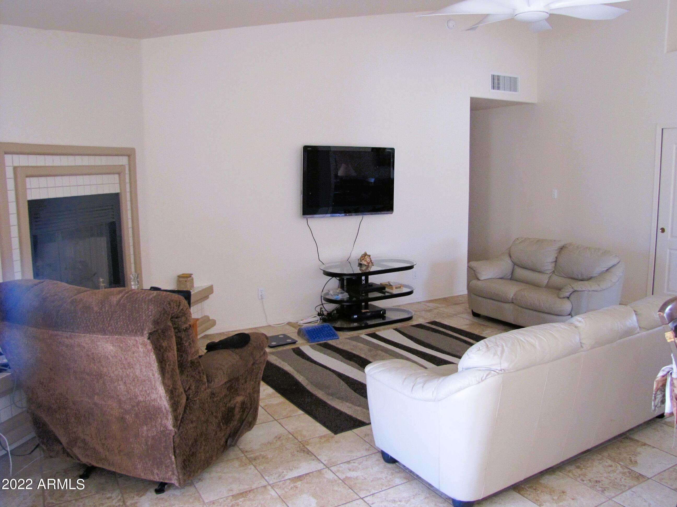 TRACT UNIT 117 - Residential