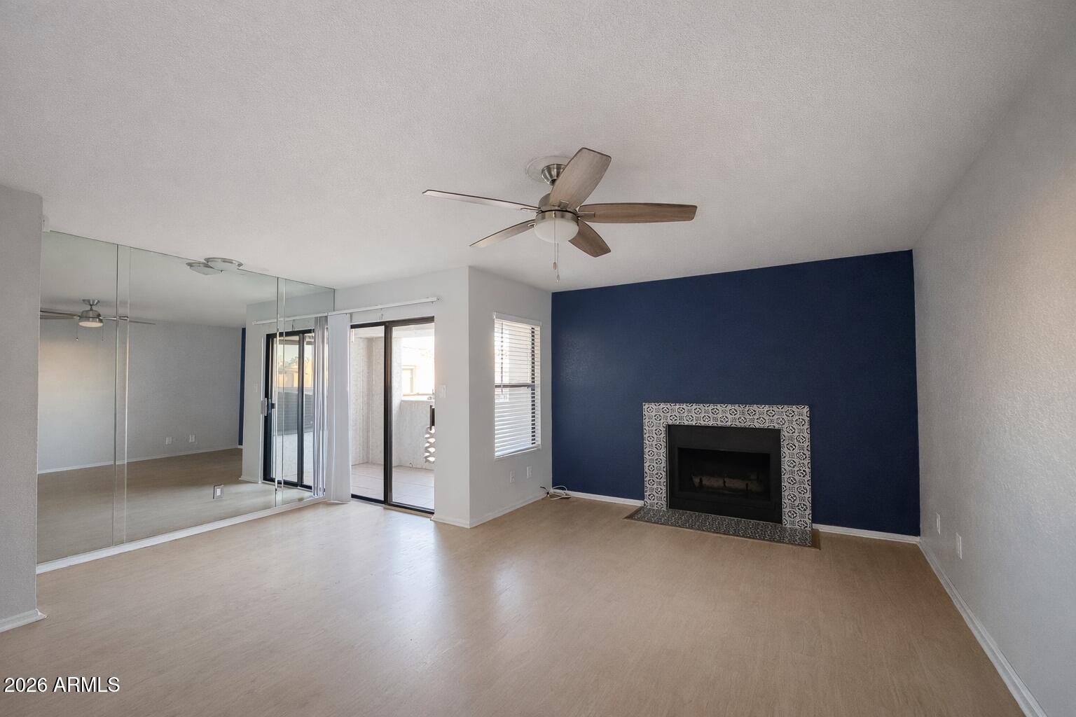 1101 S SYCAMORE -- 207