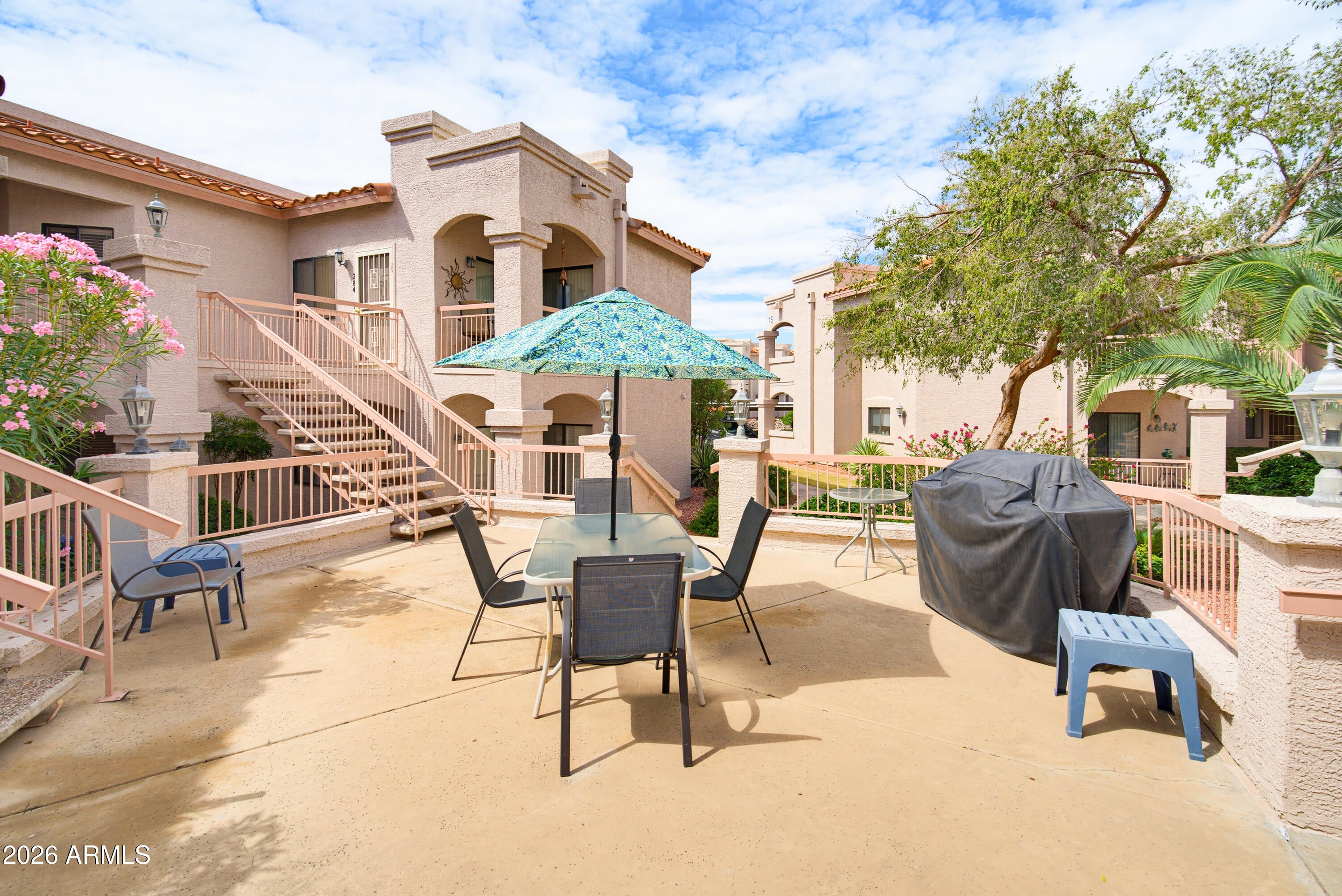 9151 W GREENWAY Road 283