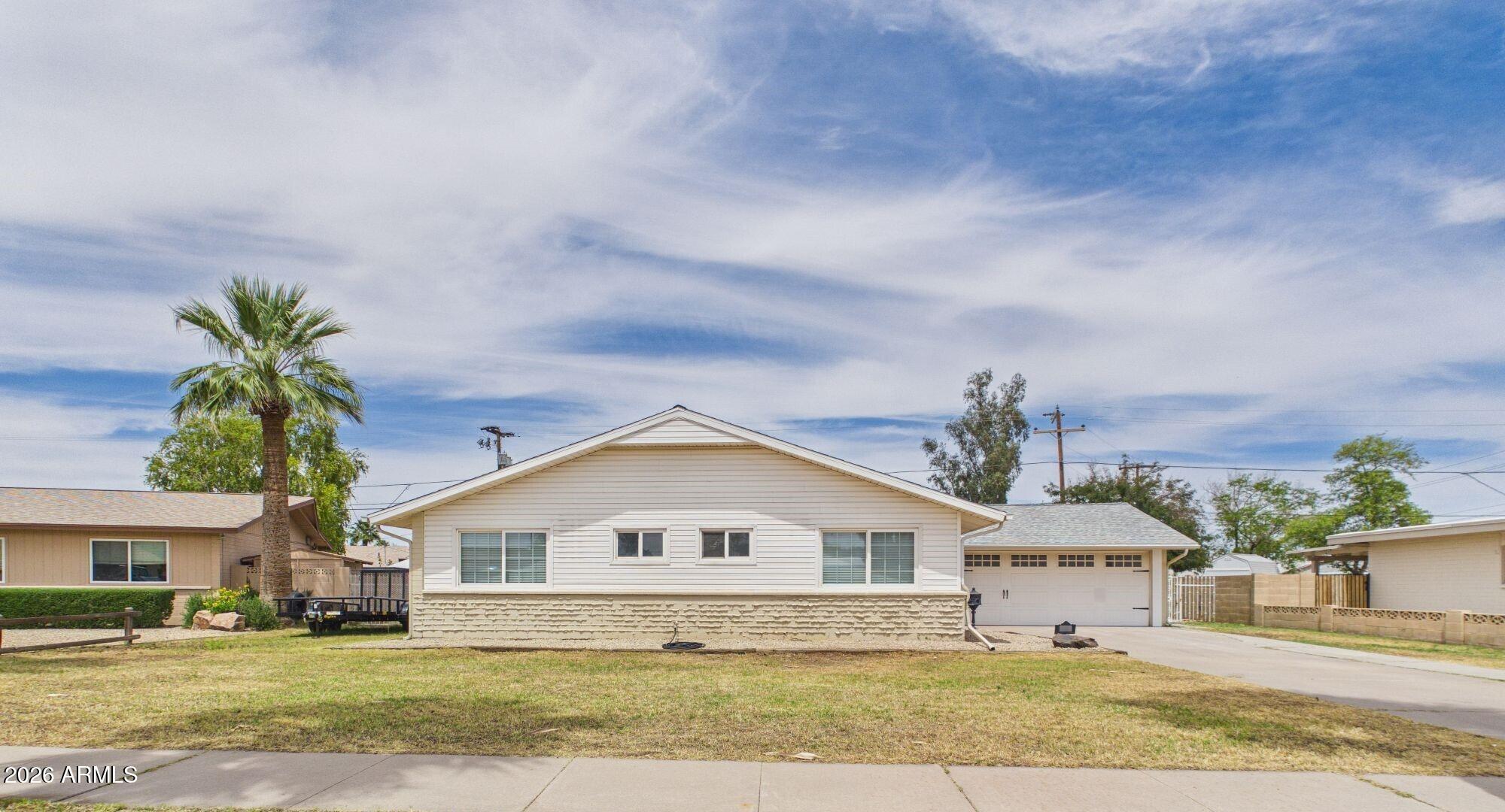 3122 E Shangri La Road