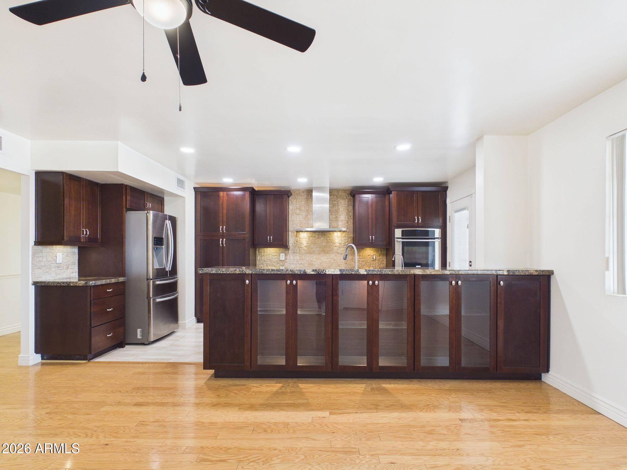 3122 E Shangri La Road