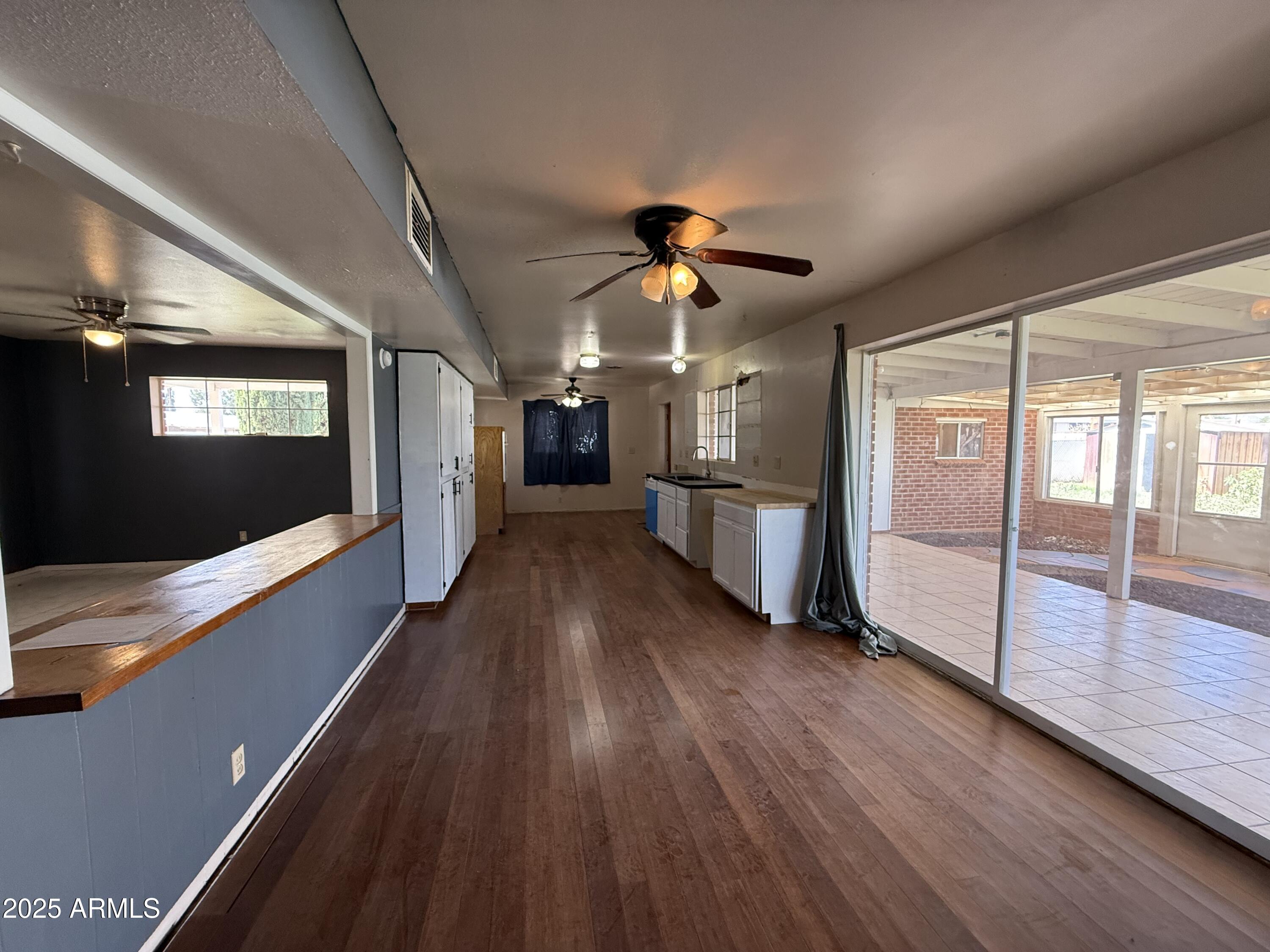 149 E FREIHAGE Drive