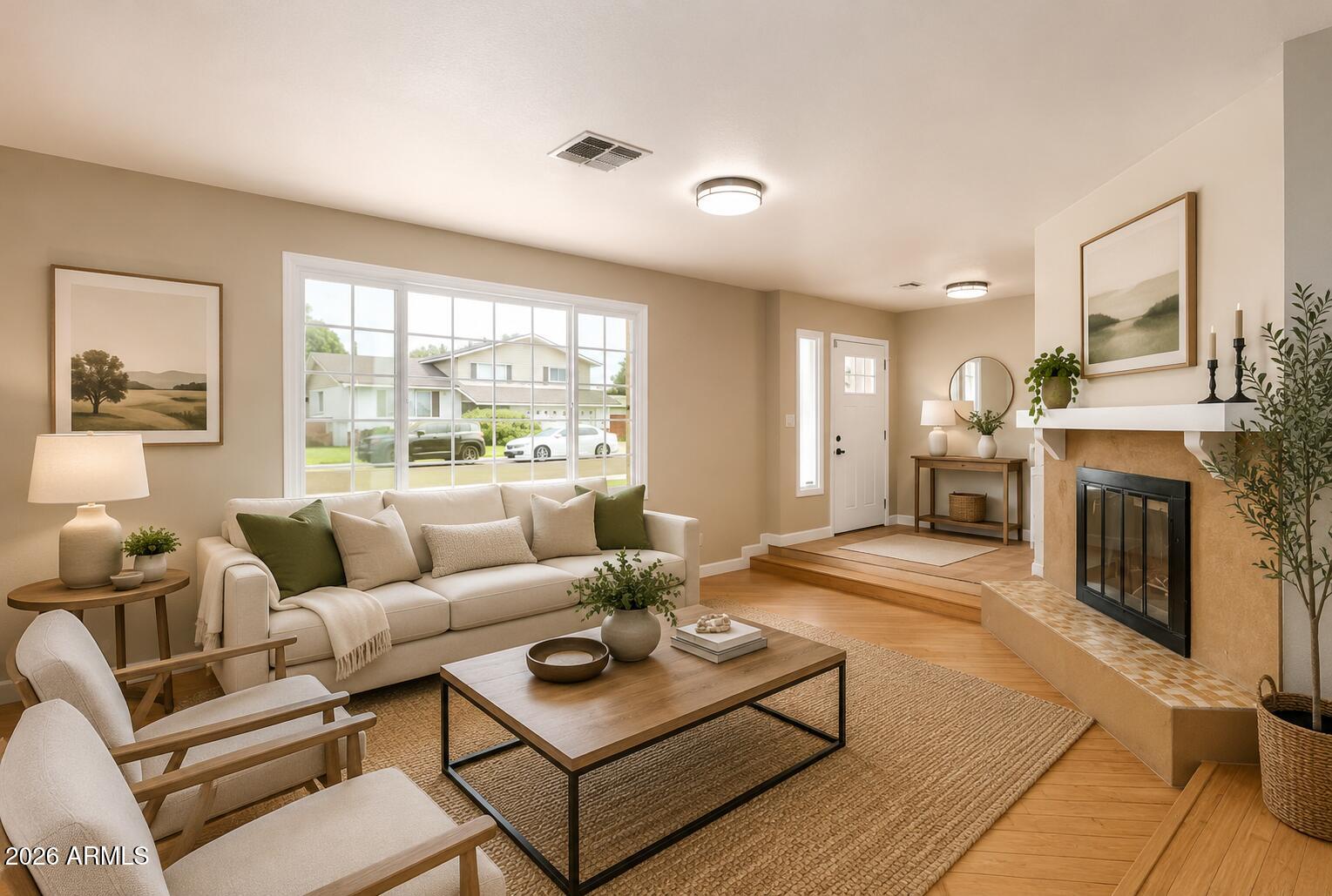 919 E LA JOLLA Drive