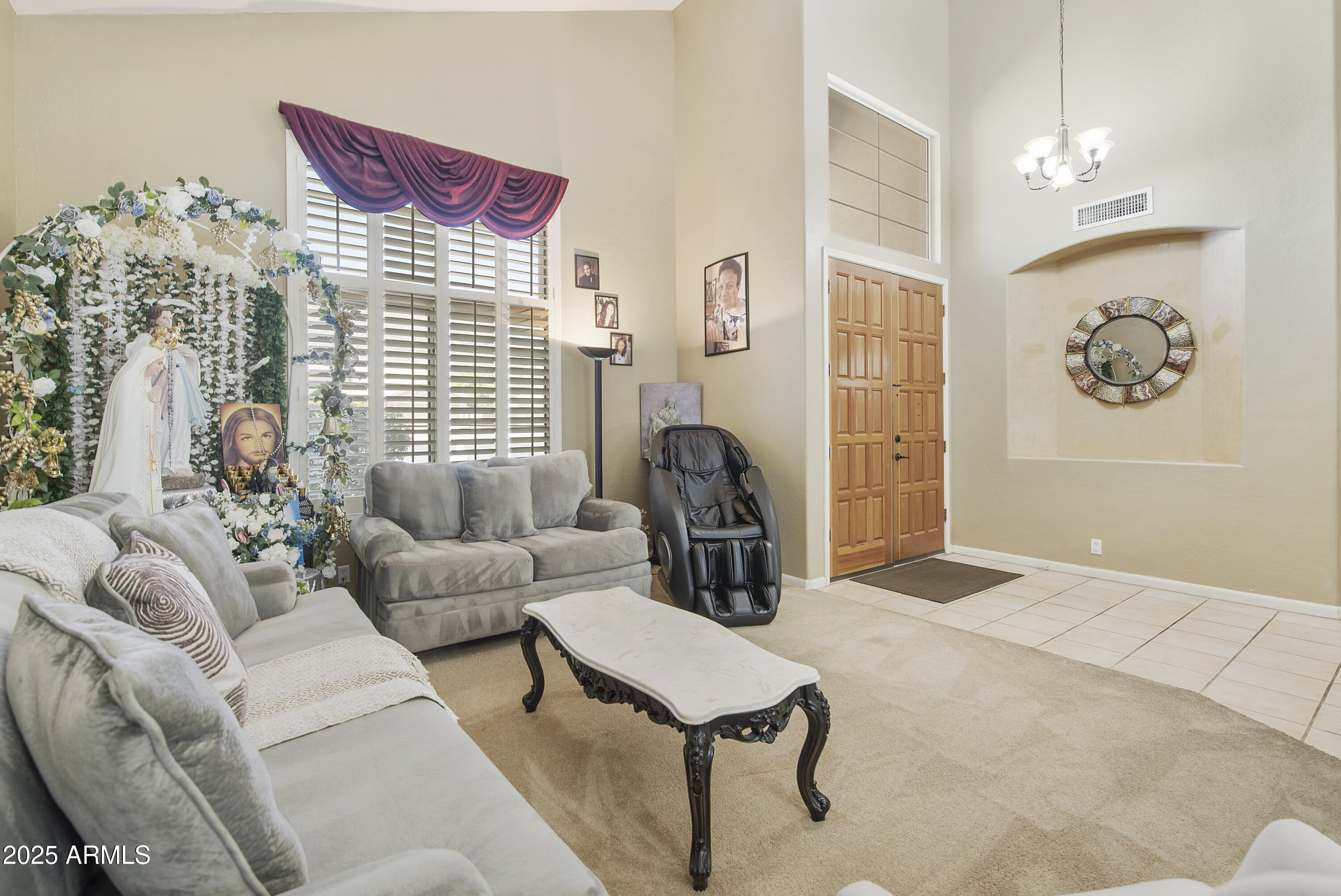 5957 W ROBIN Lane