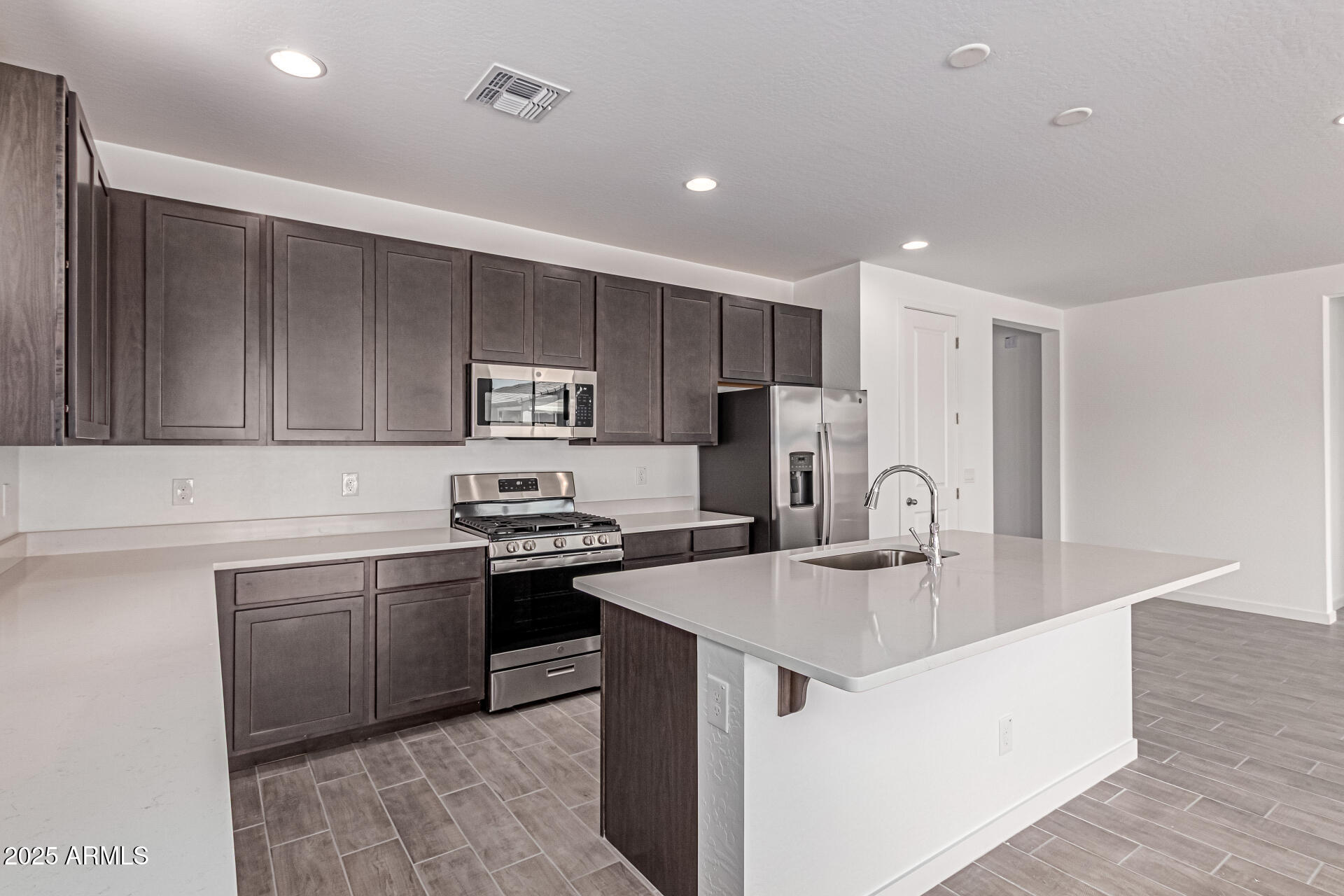 40470 W RIO GRANDE Drive