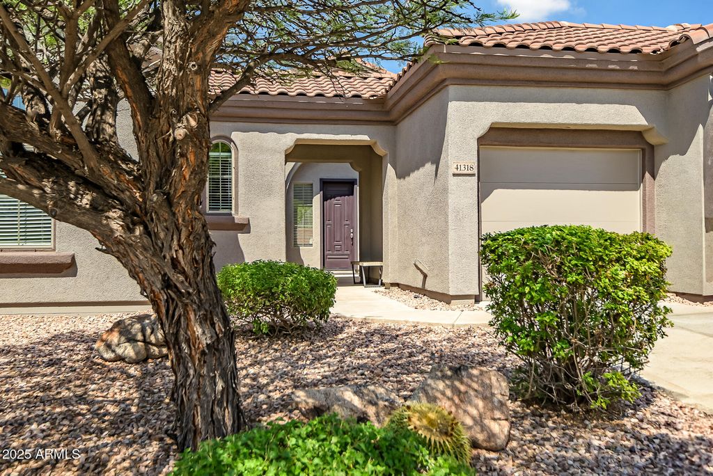Photo of 41318 N Bent Creek Way, Anthem, AZ 85086 (MLS # 6901972)