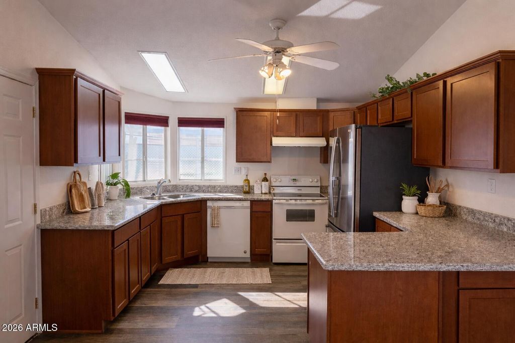 Photo of 3700 S Tomahawk Road #13, Apache Junction, AZ 85119 (MLS # 6978628)
