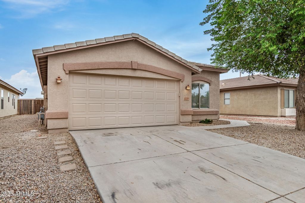 Photo of 21384 N Duncan Drive, Maricopa, AZ 85138 (MLS # 6931760)