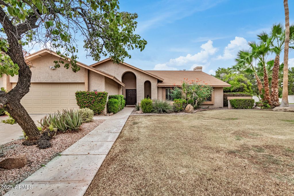 Photo of 1962 E Ranch Road, Tempe, AZ 85284 (MLS # 6931779)