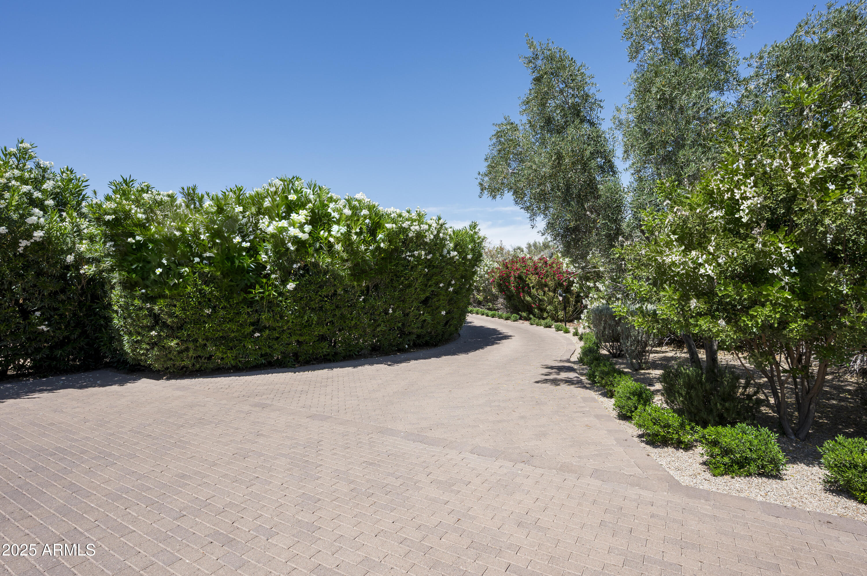 5721 N Casa Blanca Drive