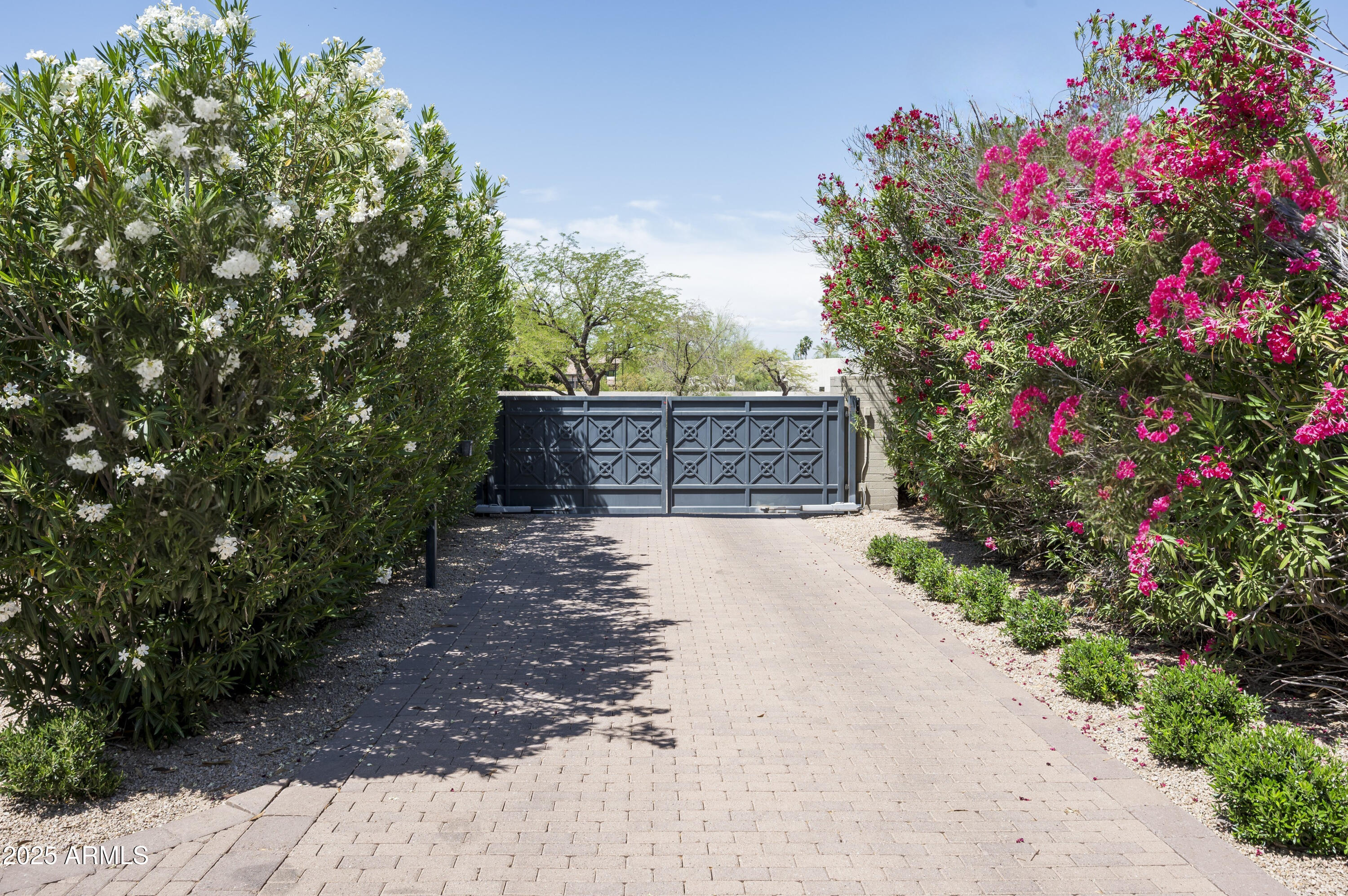 5721 N Casa Blanca Drive