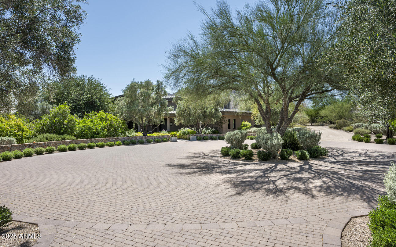 5721 N Casa Blanca Drive